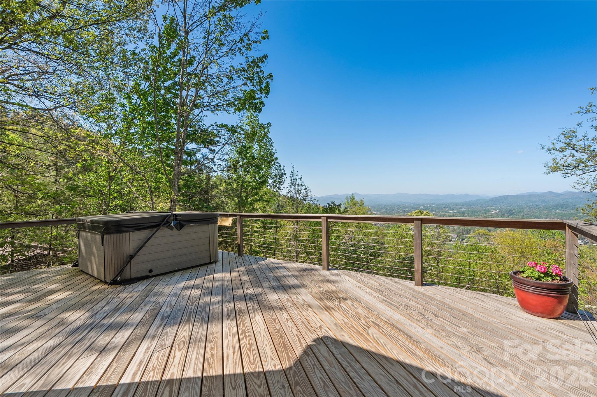 110 Crestwood Road — Asheville