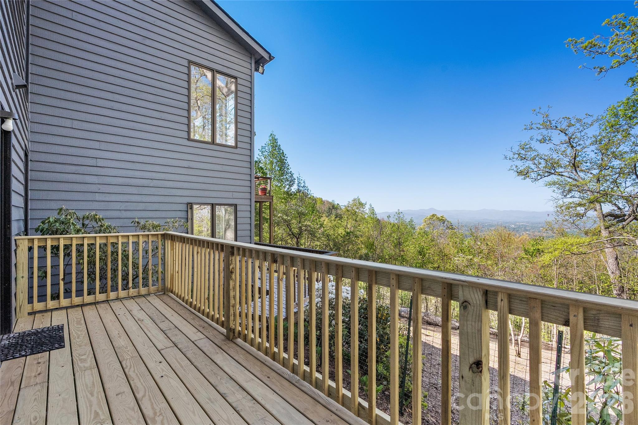 110 Crestwood Road — Asheville