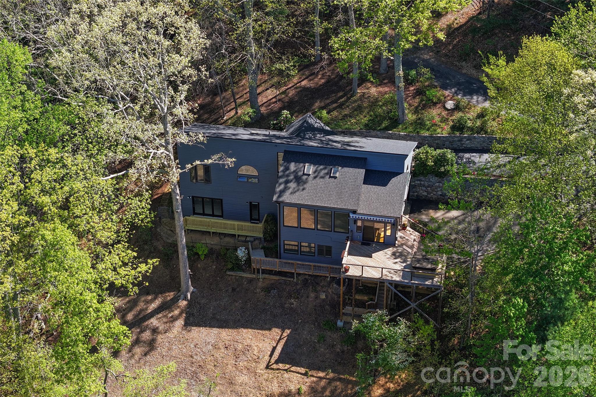 110 Crestwood Road — Asheville