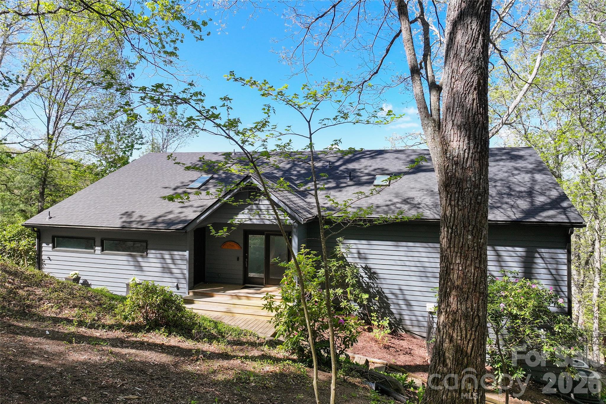 110 Crestwood Road — Asheville
