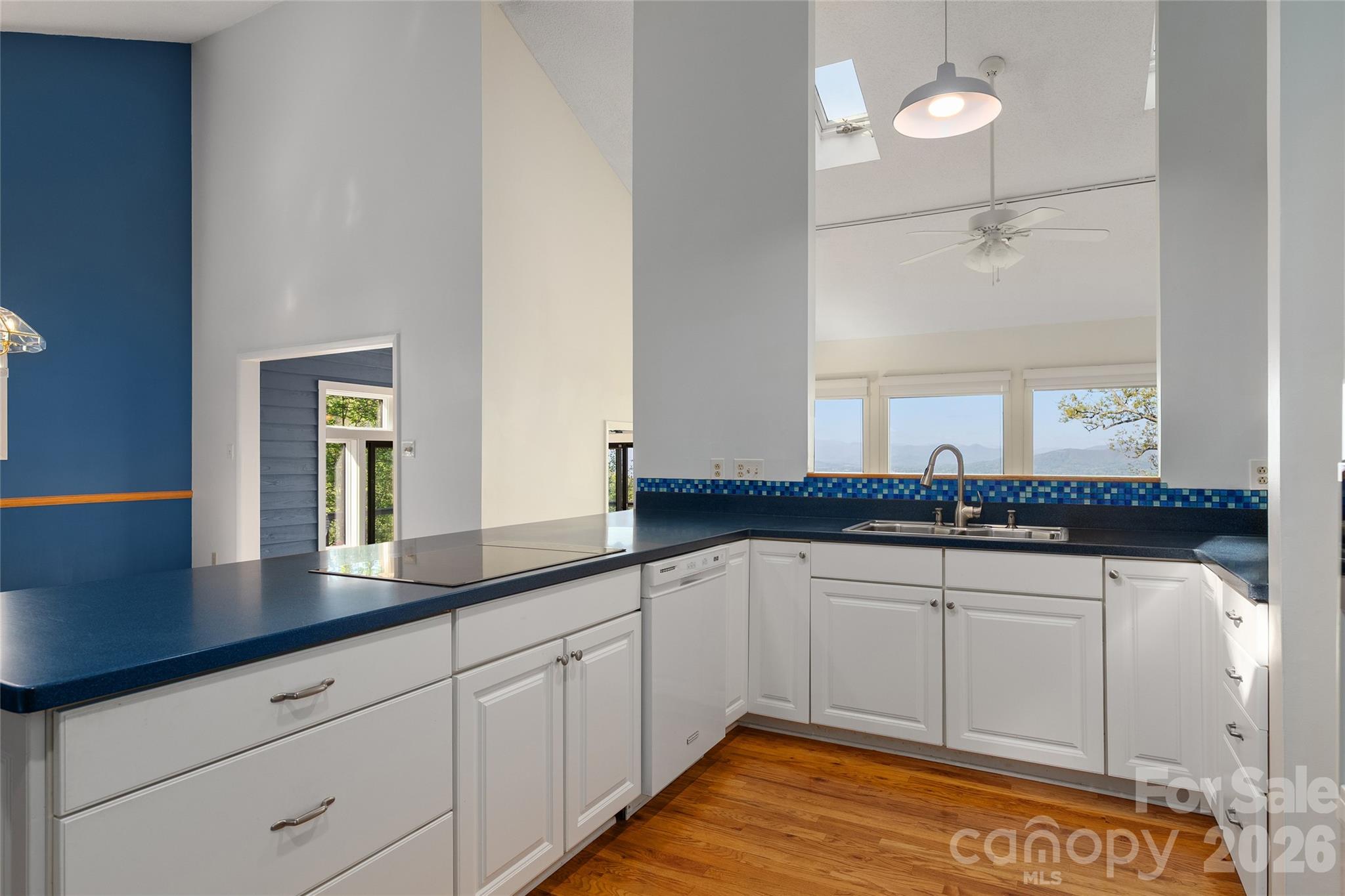 110 Crestwood Road — Asheville