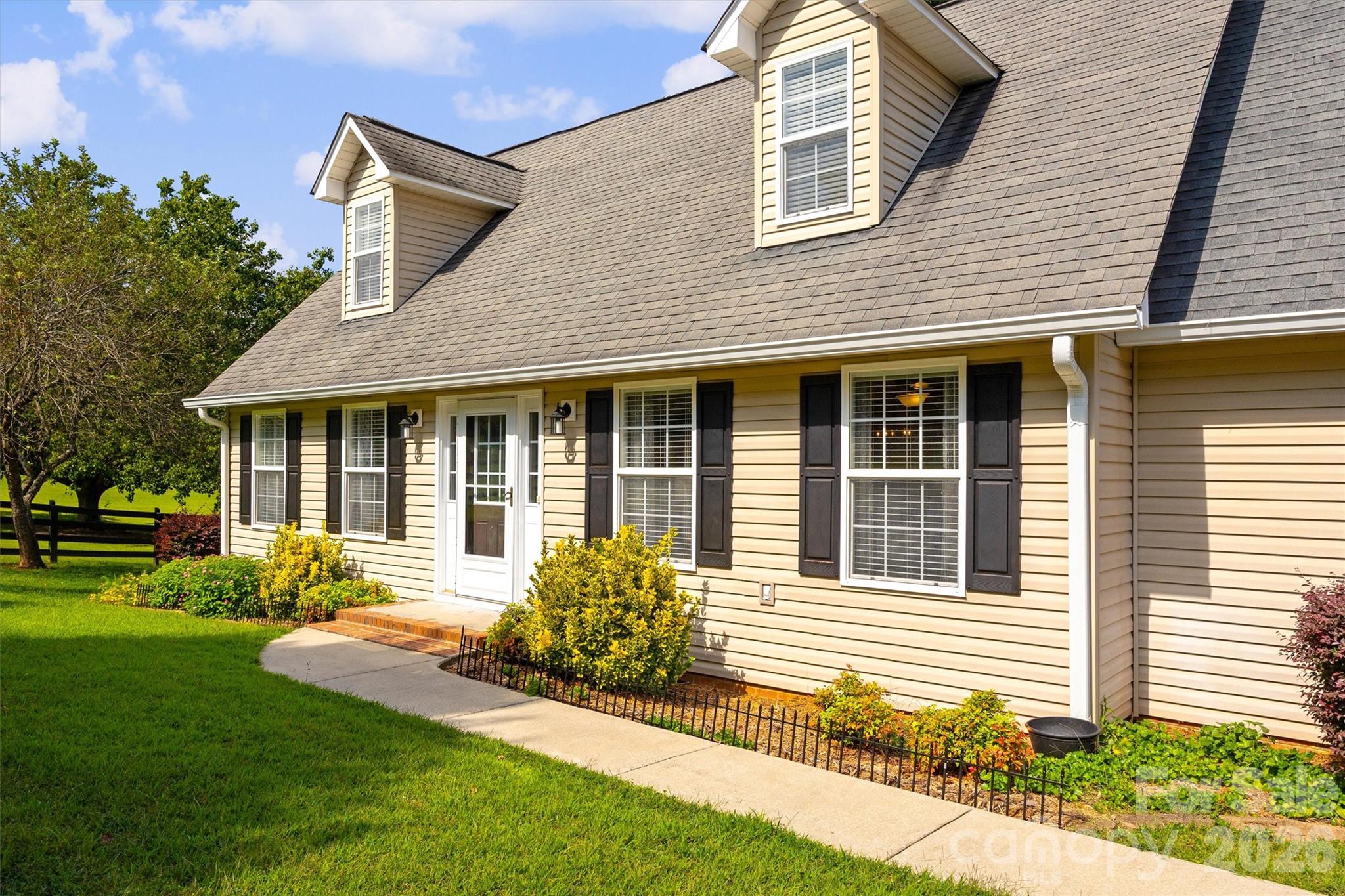 5763 Highway 97 Highway — Hickory Grove