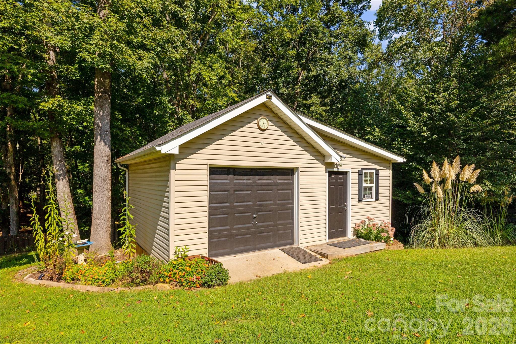 5763 Highway 97 Highway — Hickory Grove