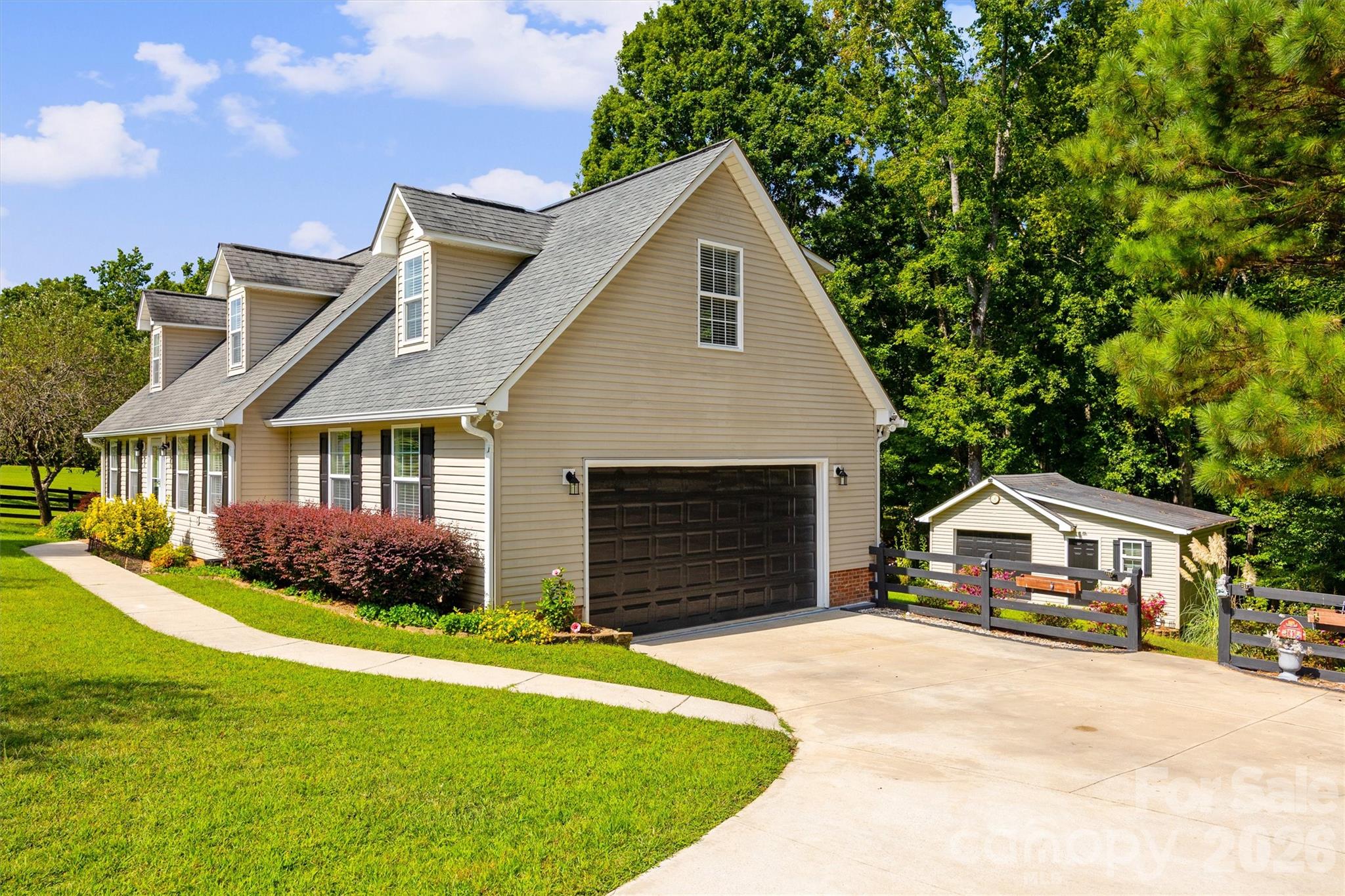 5763 Highway 97 Highway — Hickory Grove