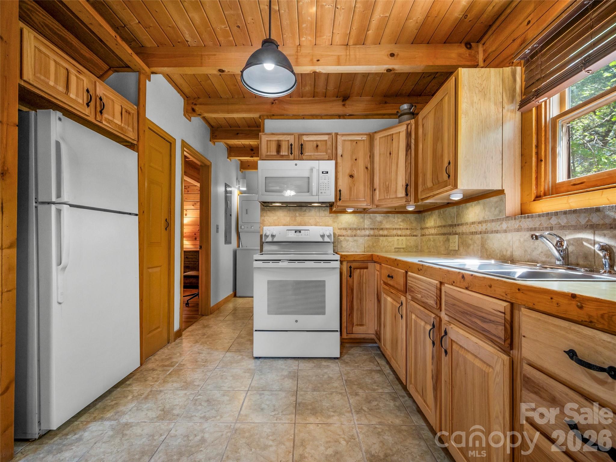 125 Pine Ridge Drive — Bostic