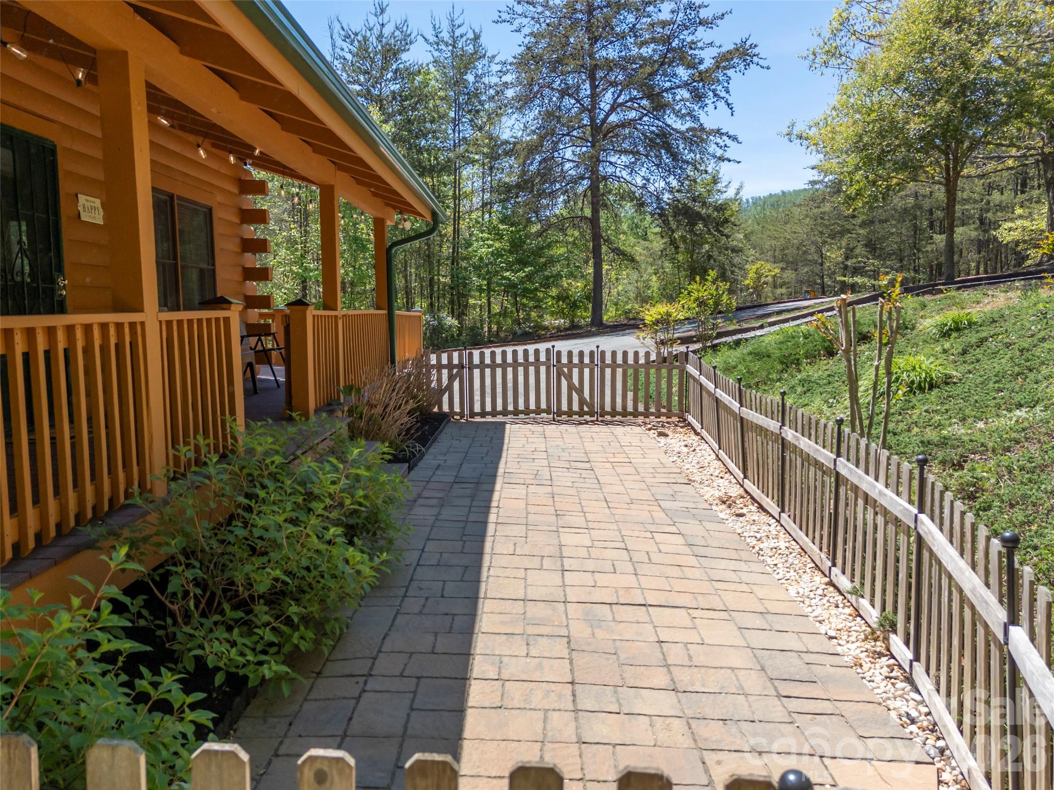 125 Pine Ridge Drive — Bostic
