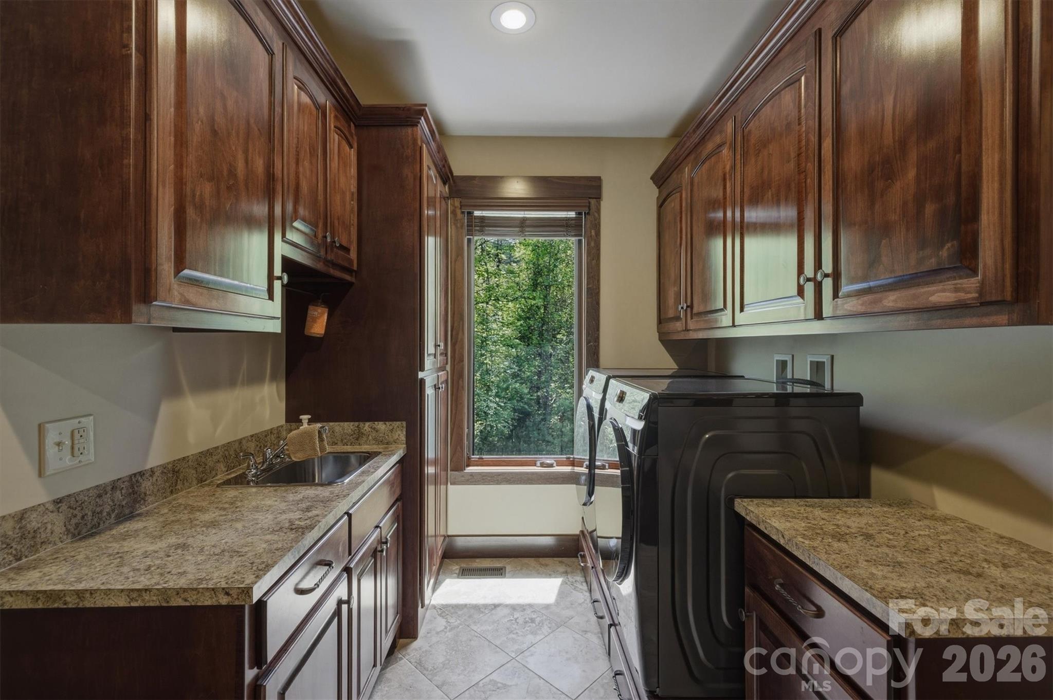 5613 Rocky Falls Lane #151 — Lenoir