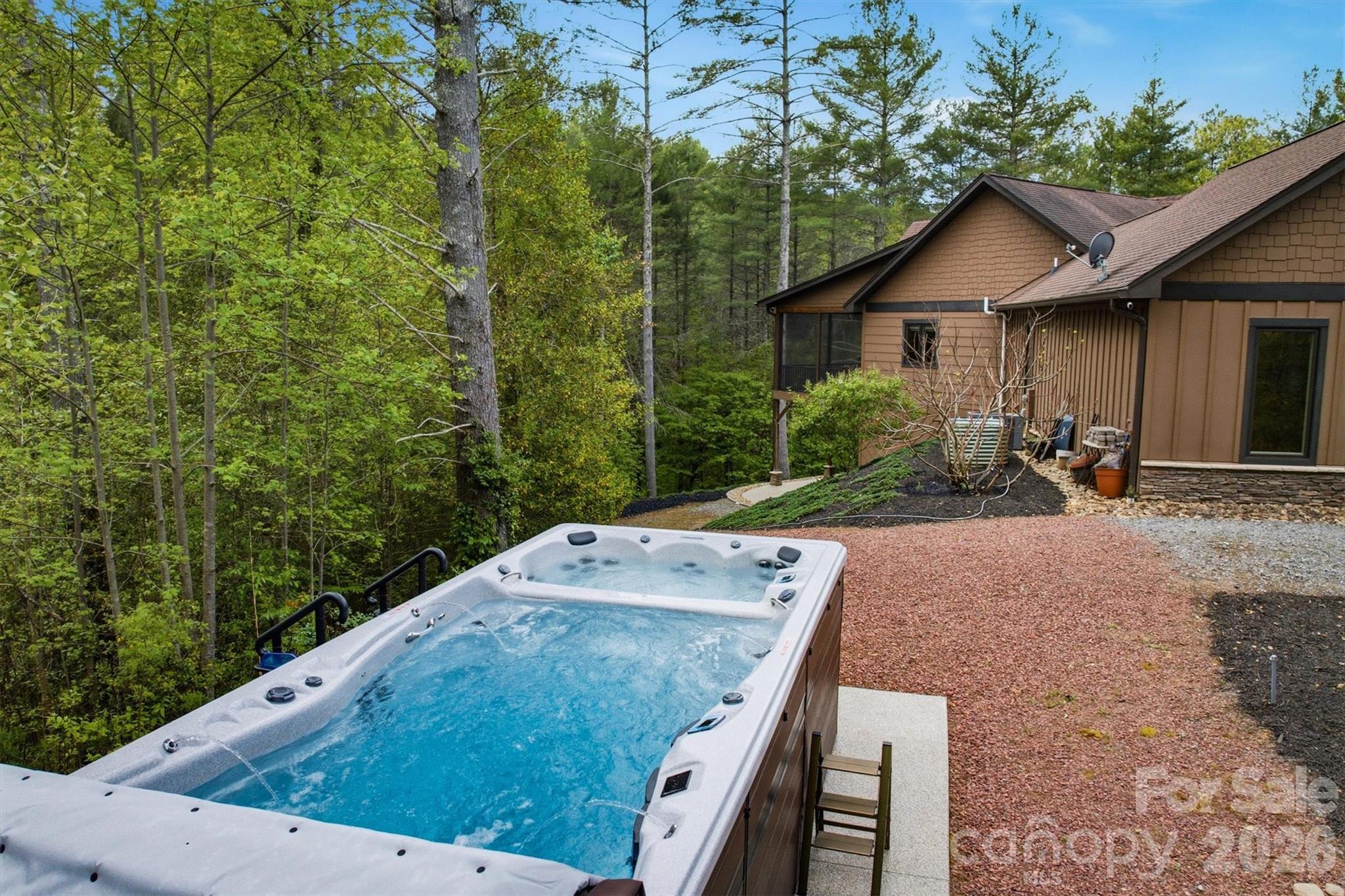 5613 Rocky Falls Lane #151 — Lenoir