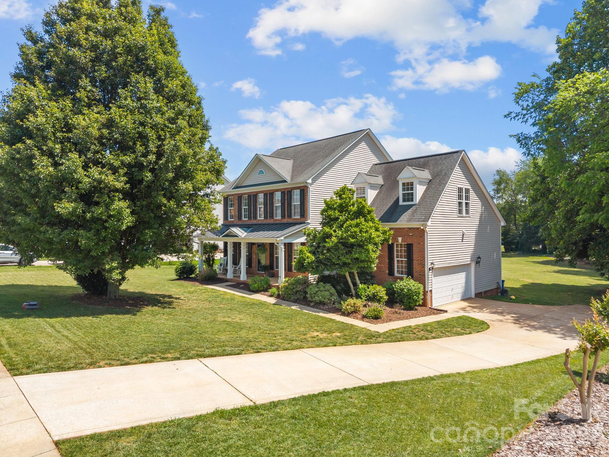 125 Sundown Cove Drive — Mooresville