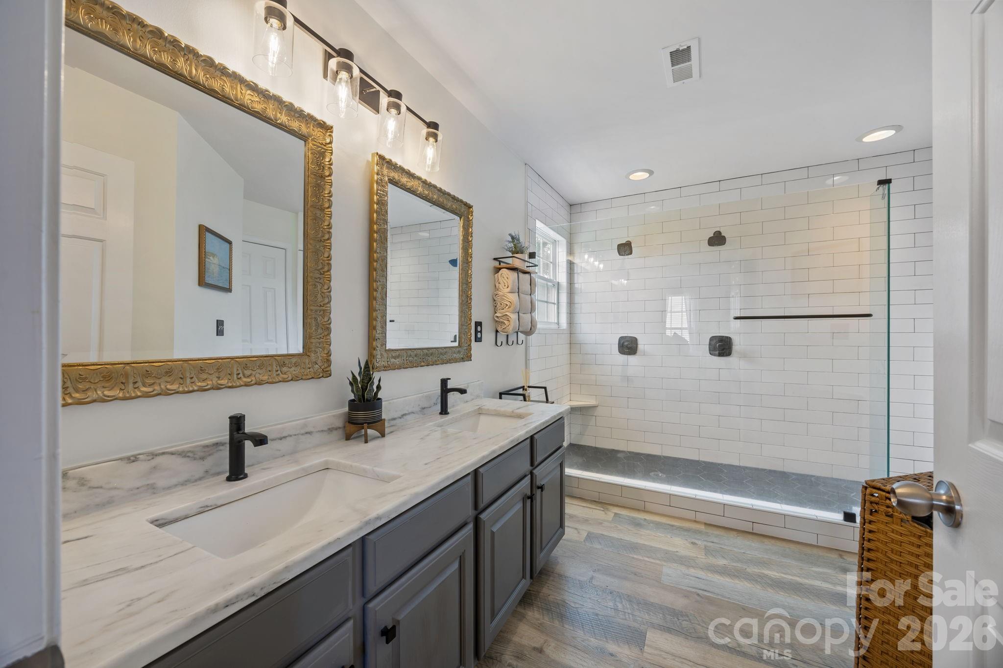 125 Sundown Cove Drive — Mooresville