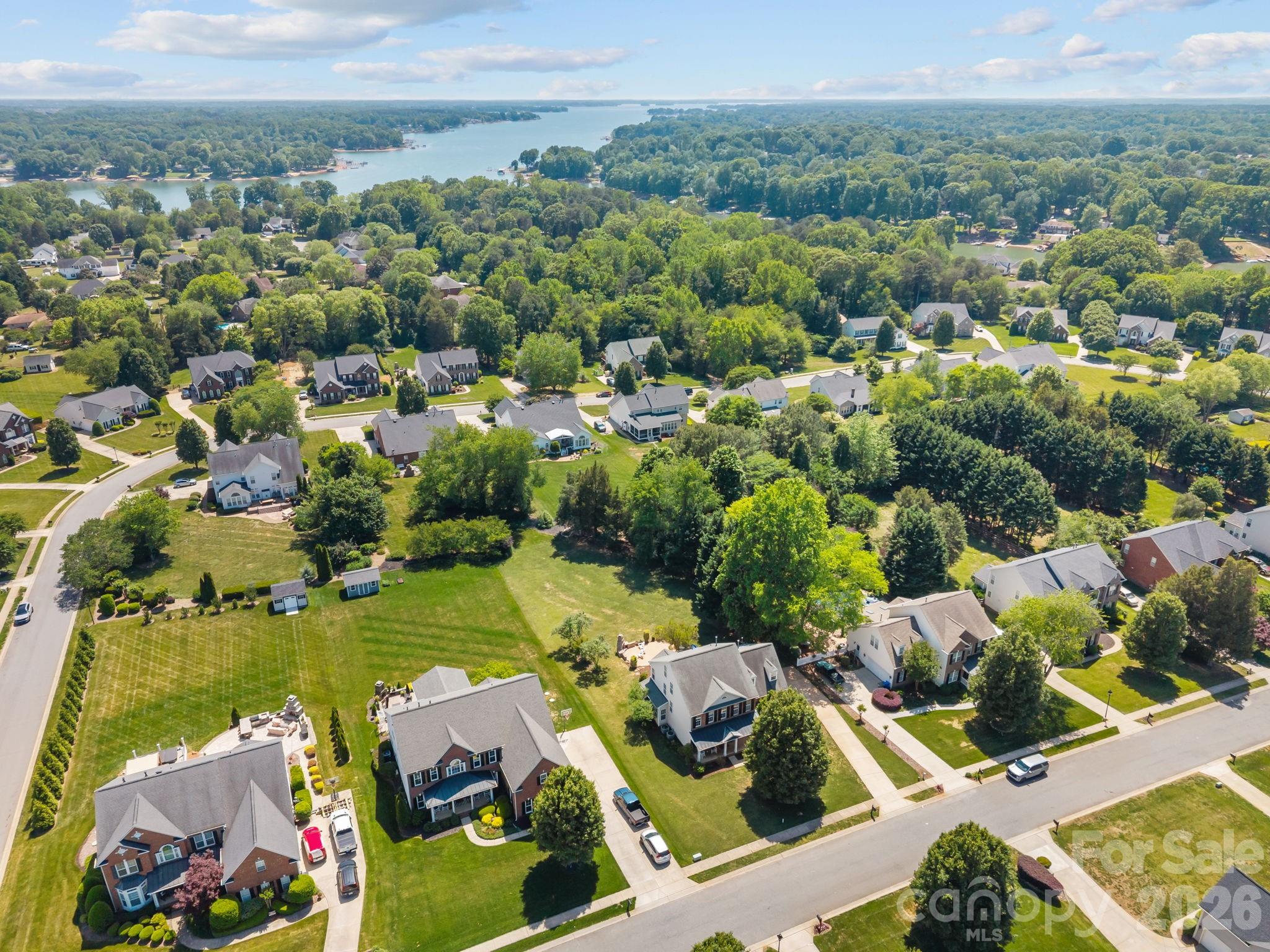 125 Sundown Cove Drive — Mooresville