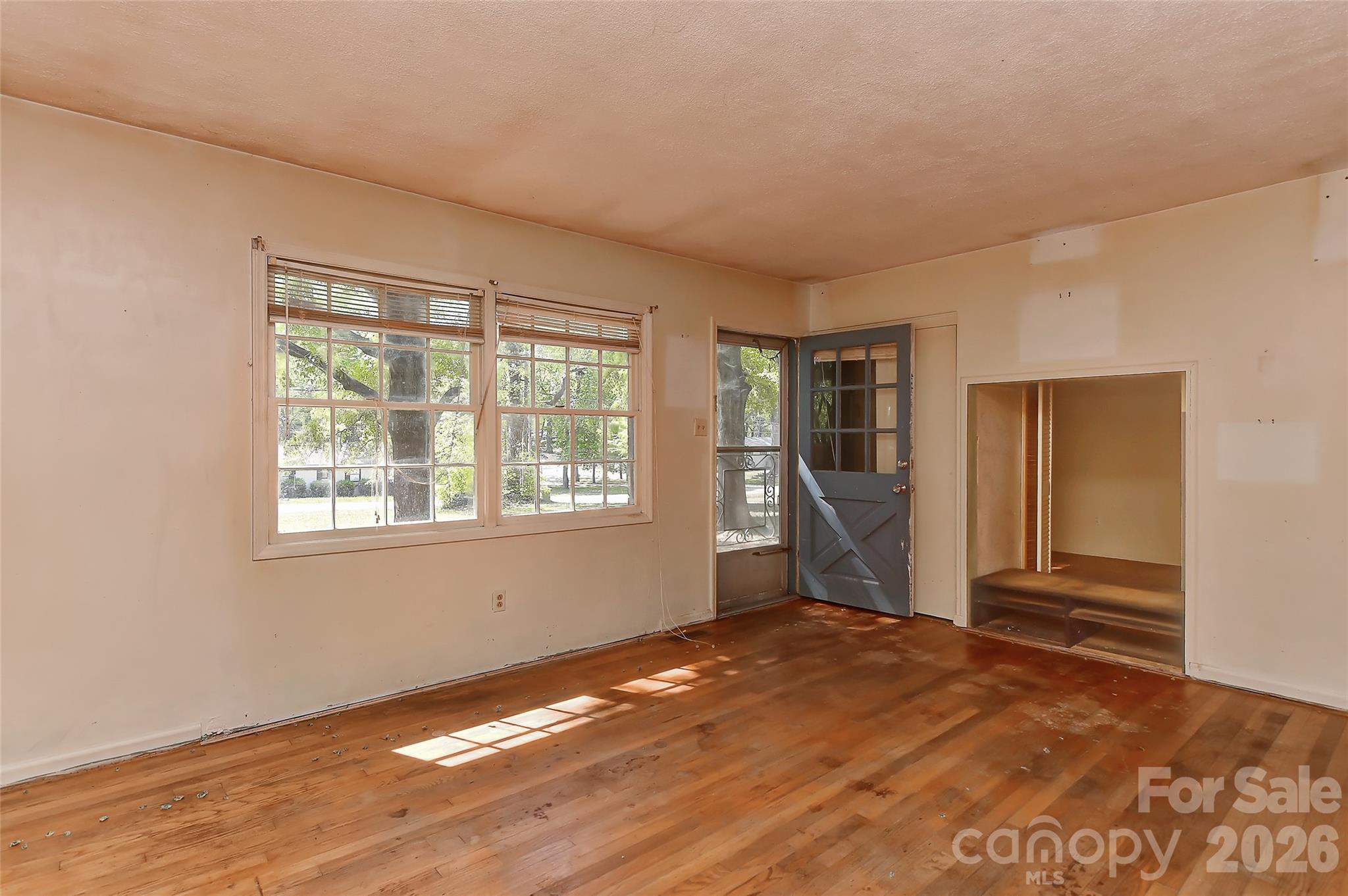 2513 Carroll Street — Monroe