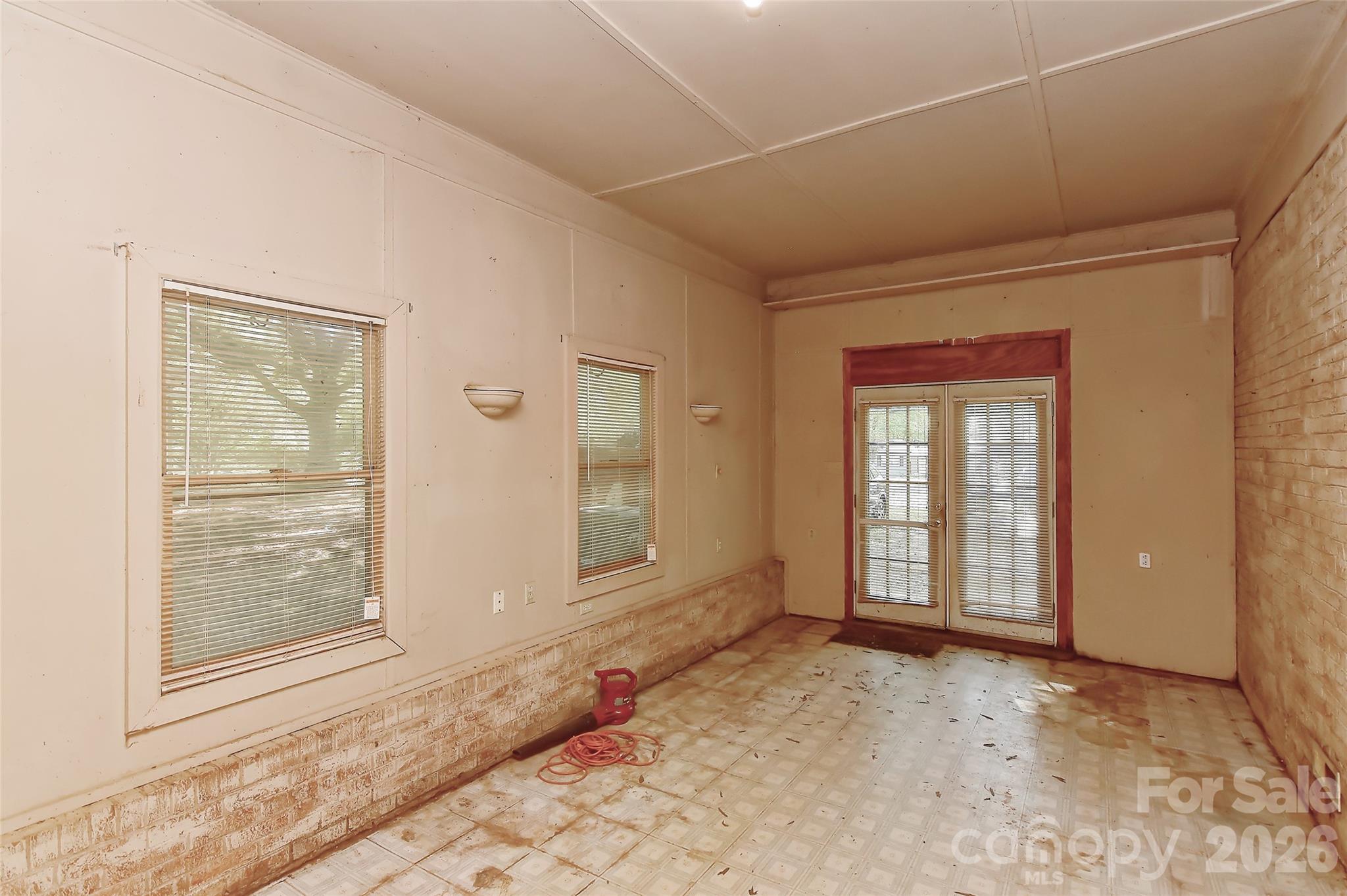 2513 Carroll Street — Monroe