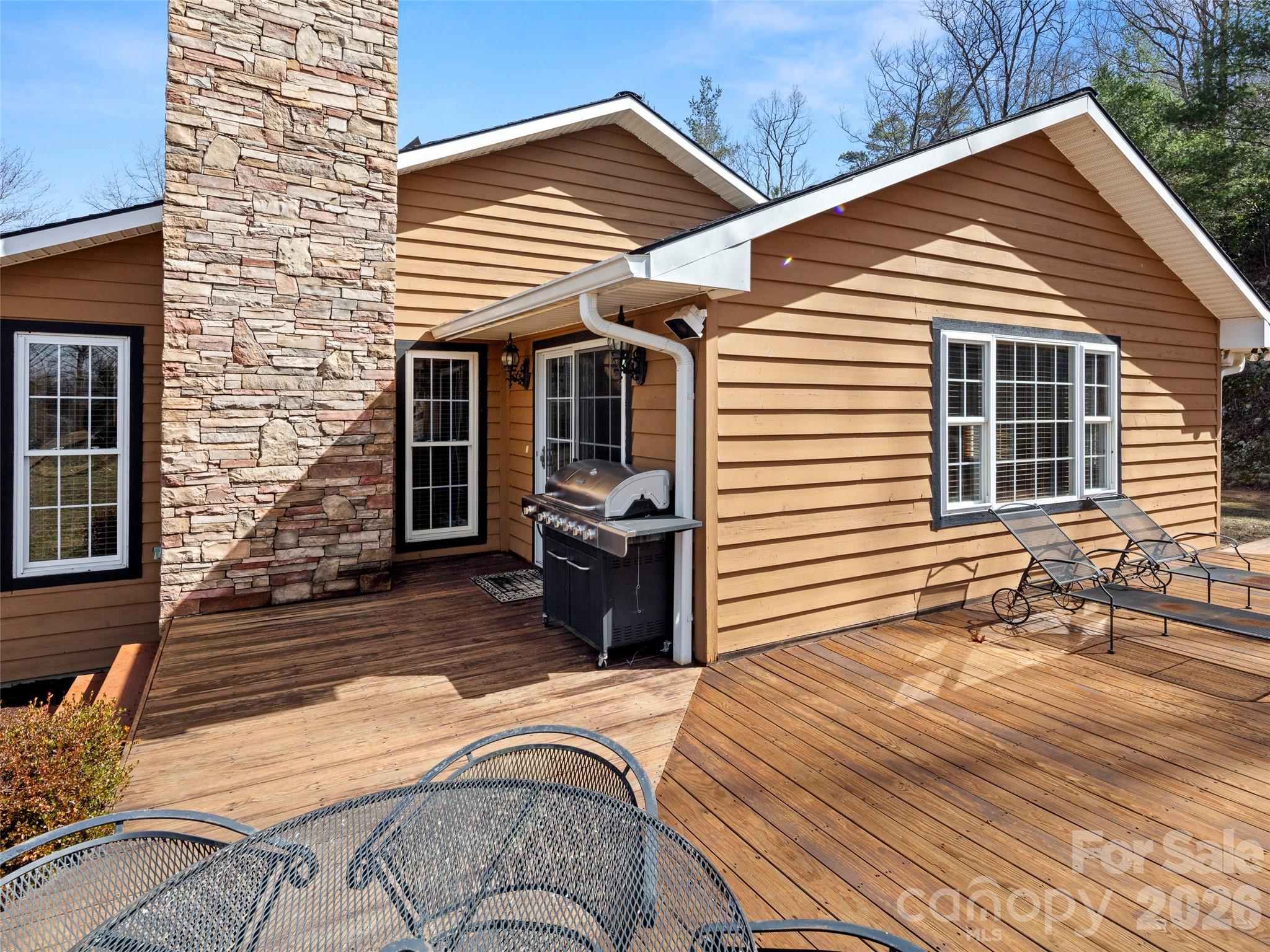 609 N Fork Road — Black Mountain