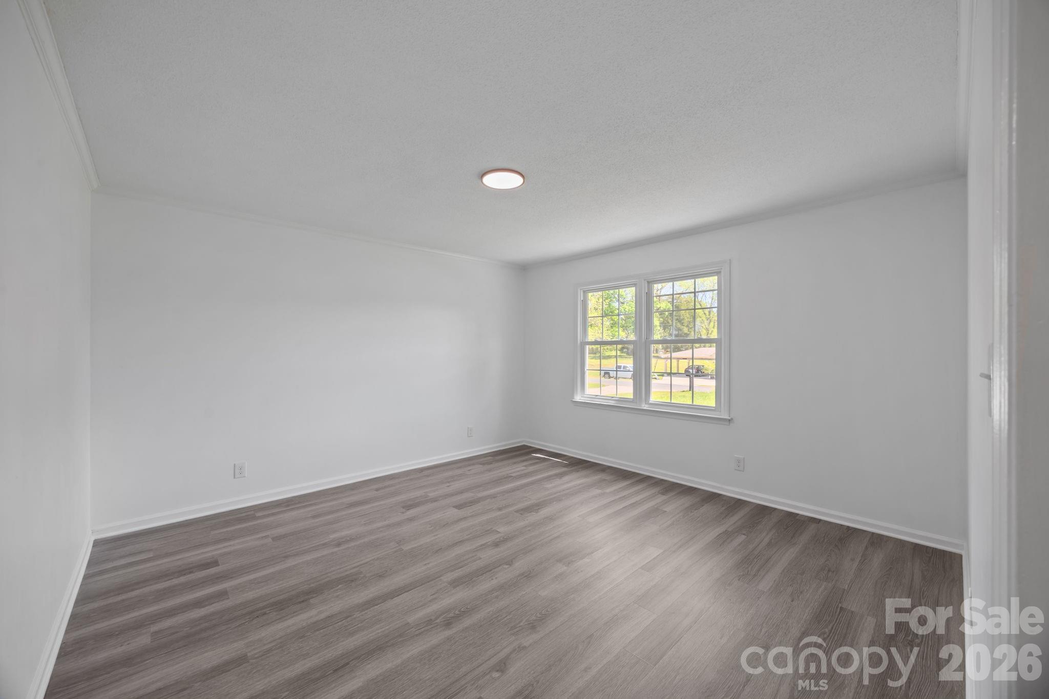 165 Hawkins Loop — Salisbury