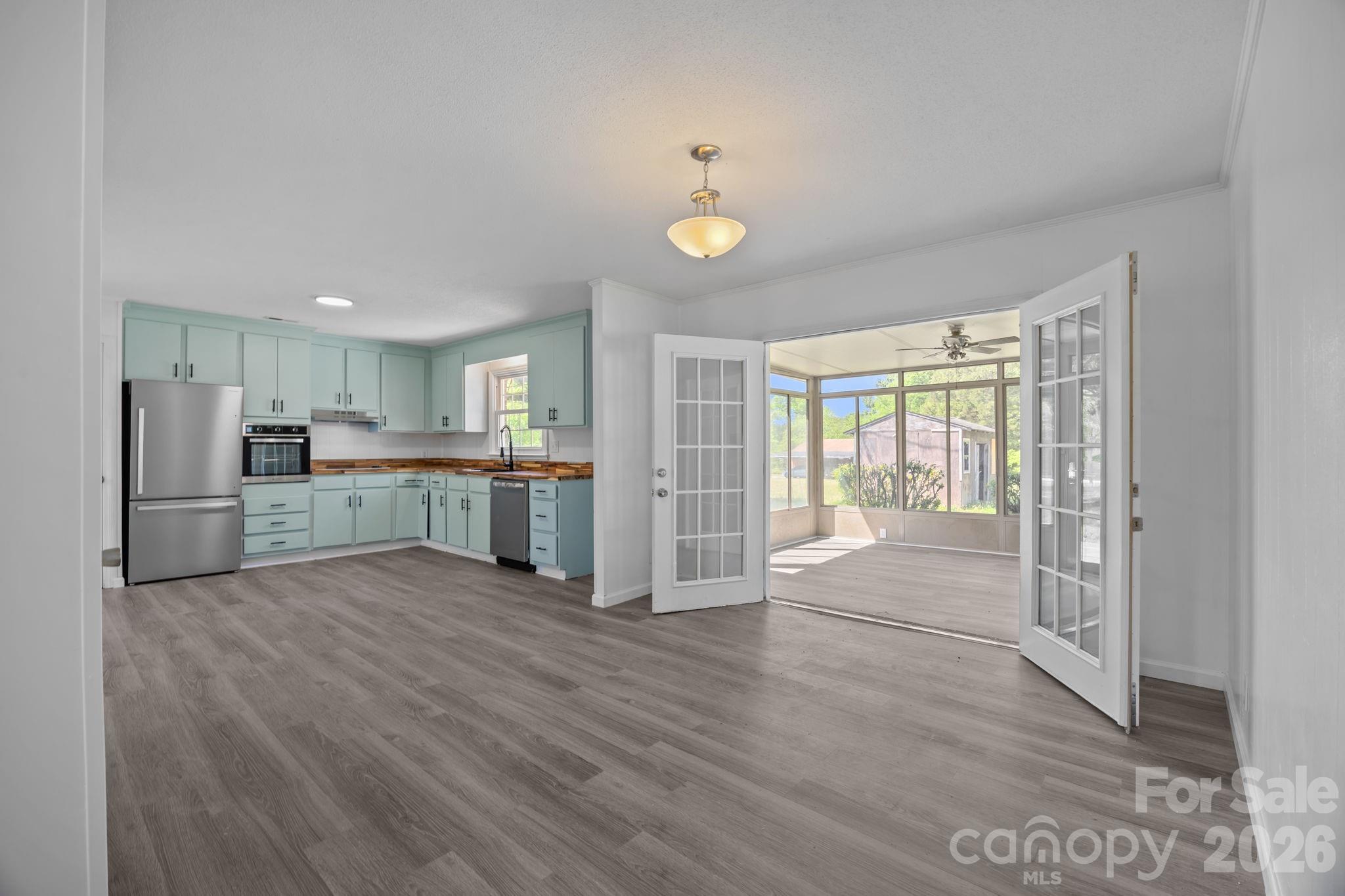 165 Hawkins Loop — Salisbury
