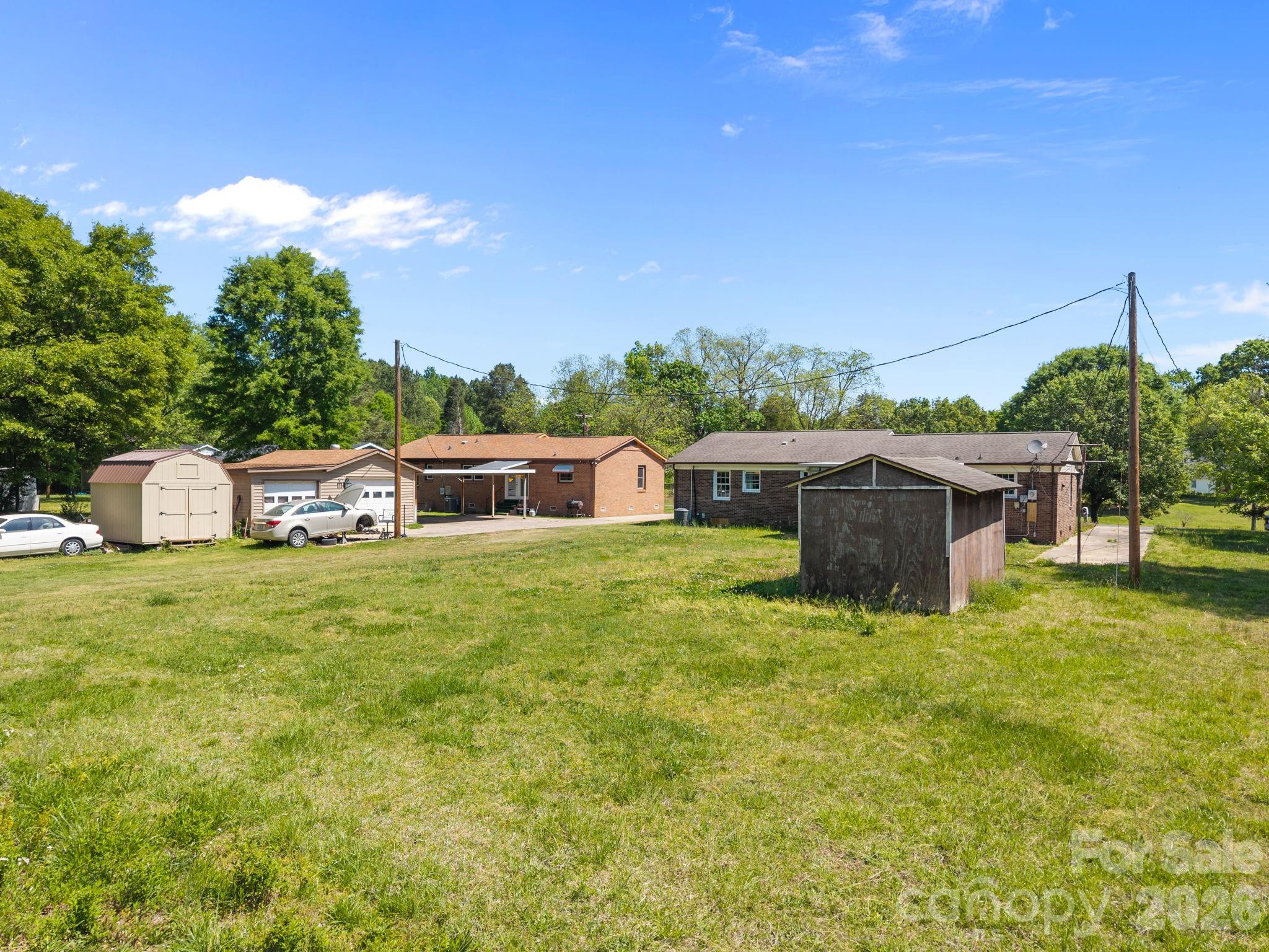 165 Hawkins Loop — Salisbury