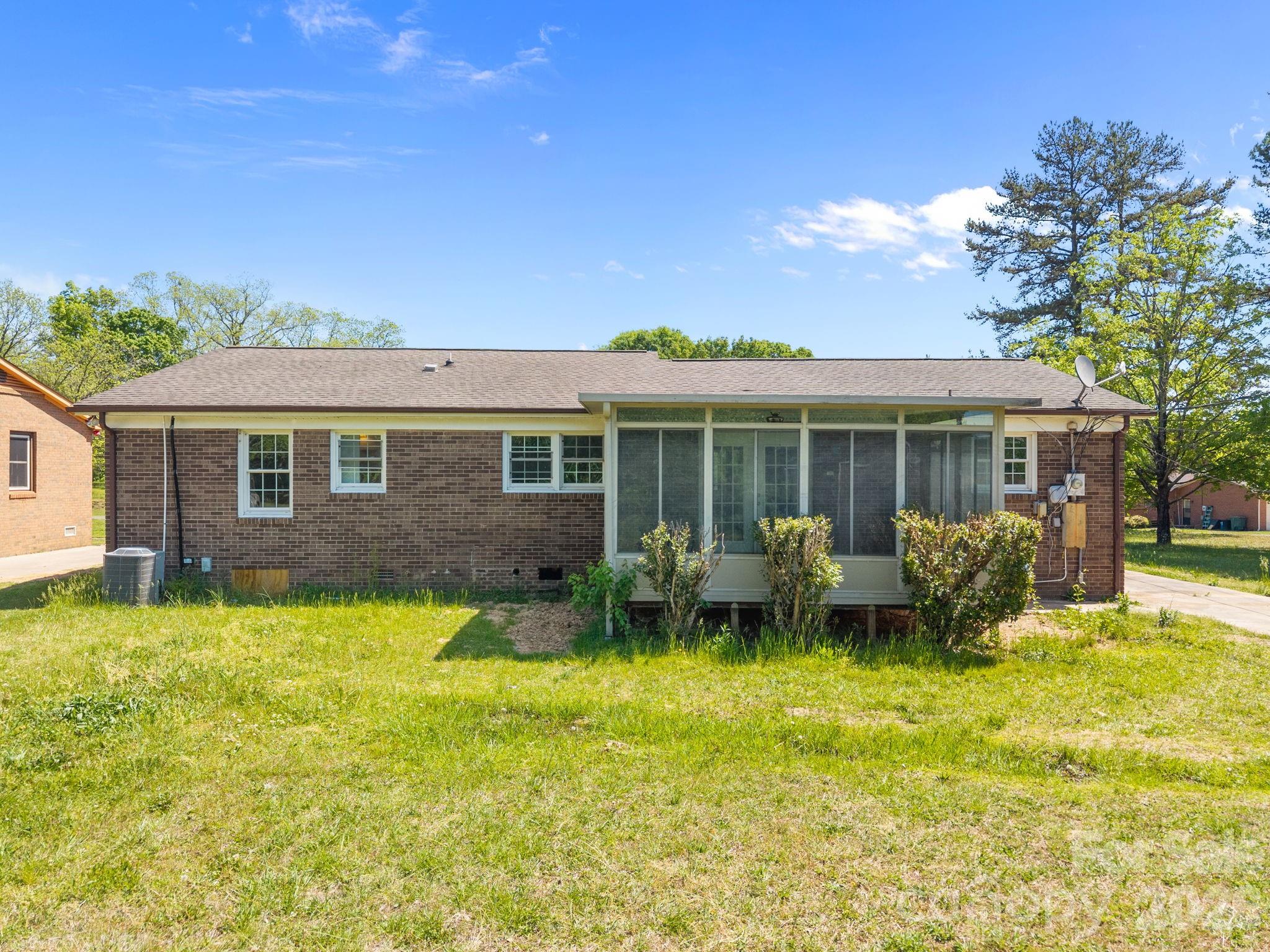 165 Hawkins Loop — Salisbury