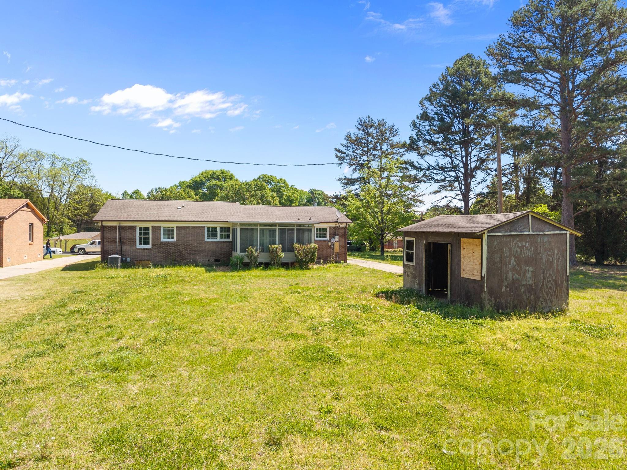 165 Hawkins Loop — Salisbury