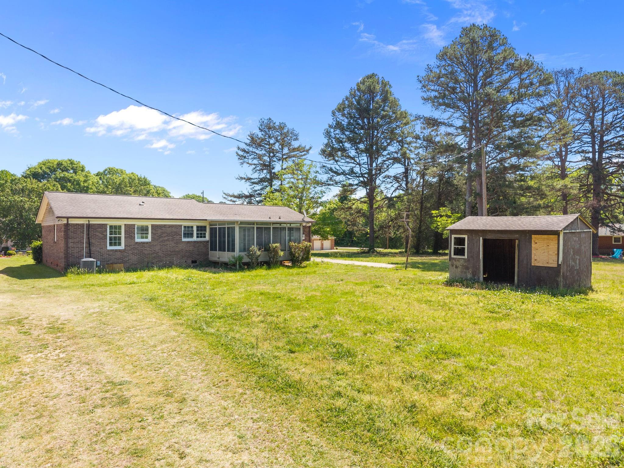 165 Hawkins Loop — Salisbury