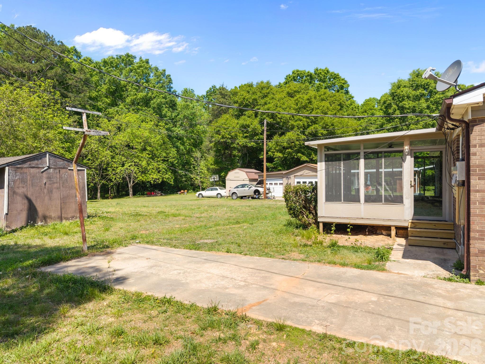 165 Hawkins Loop — Salisbury