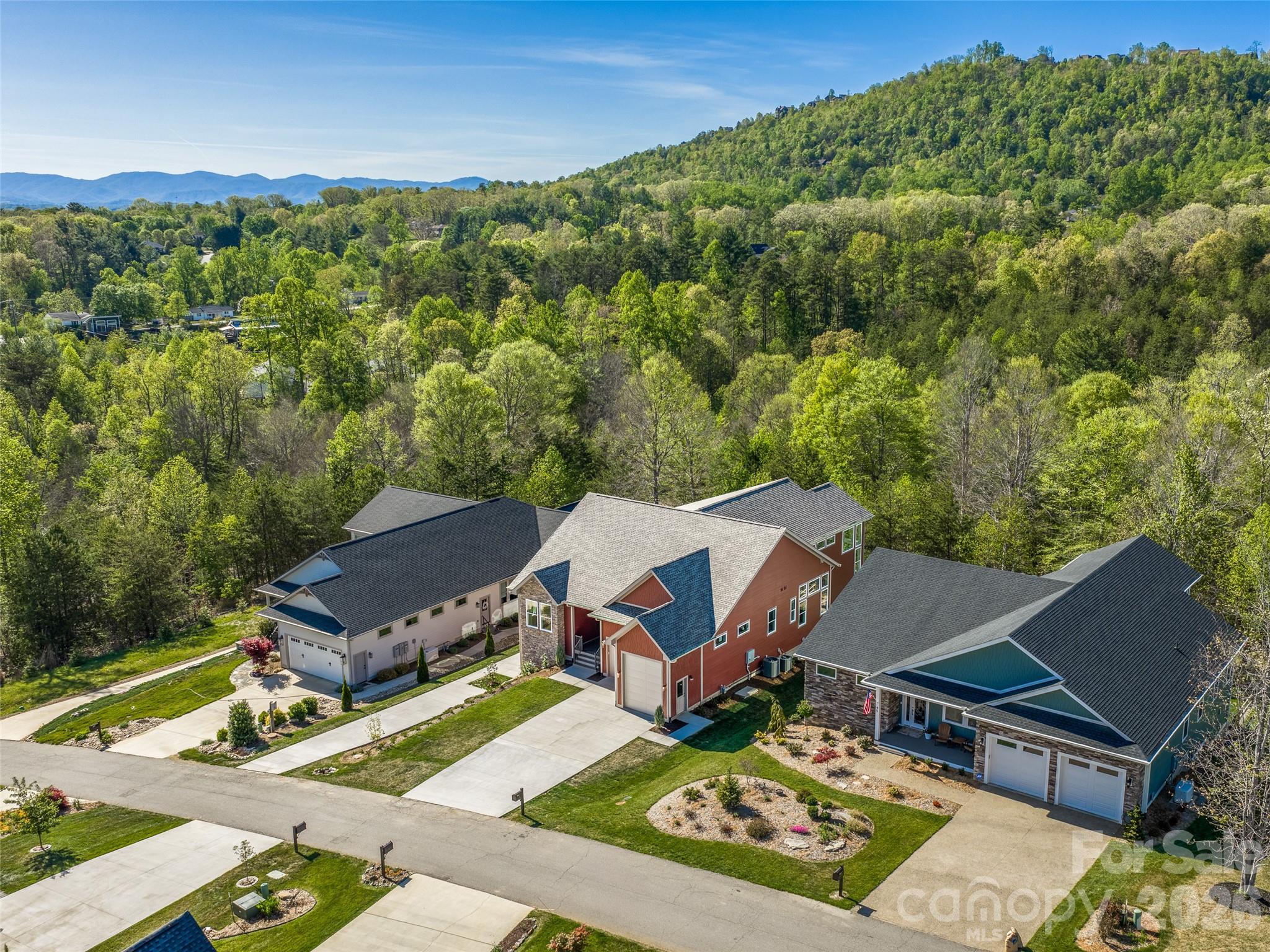 49 Al Dorf Drive — Weaverville