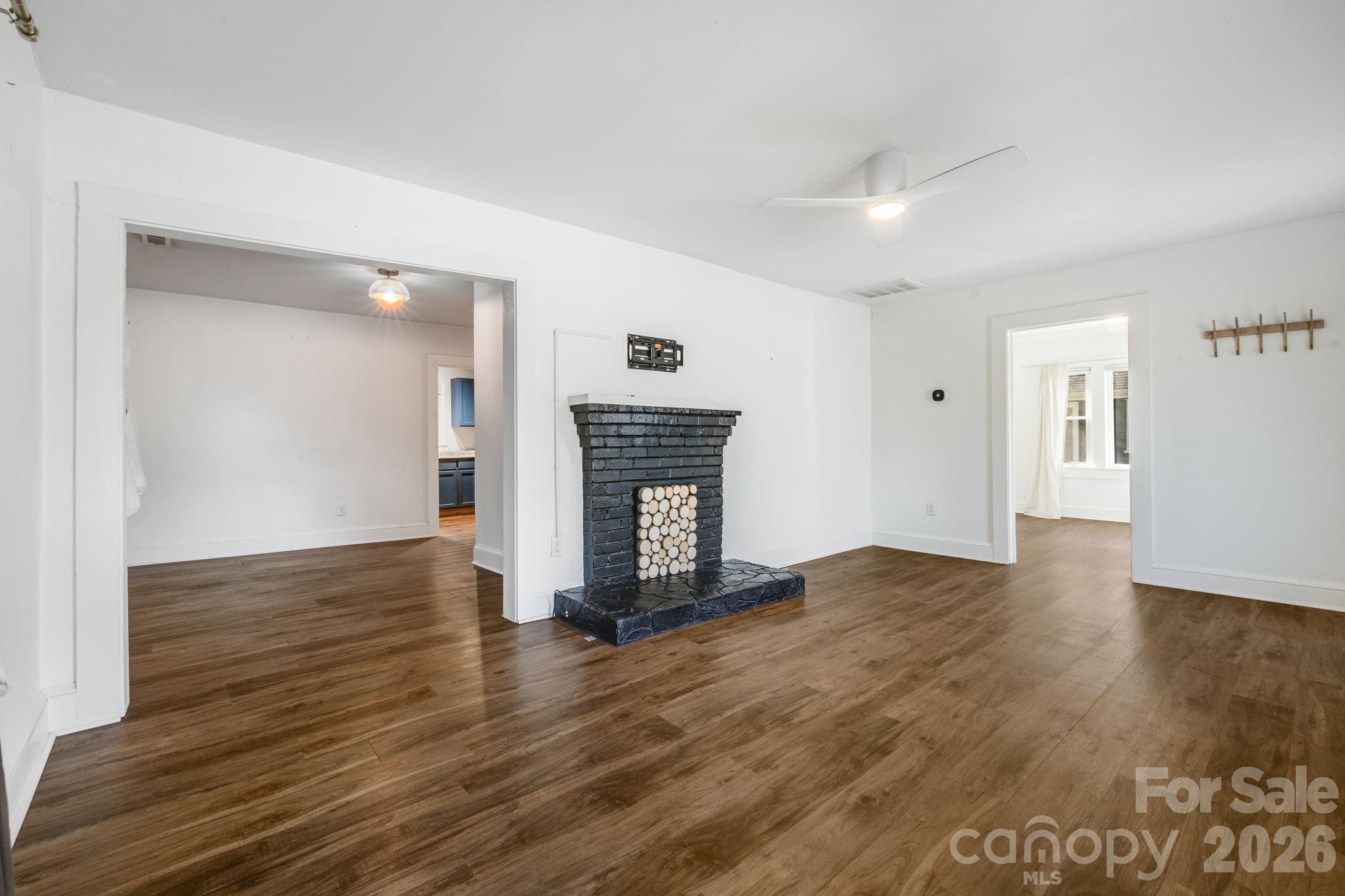 1148 Charlotte Highway — Fairview