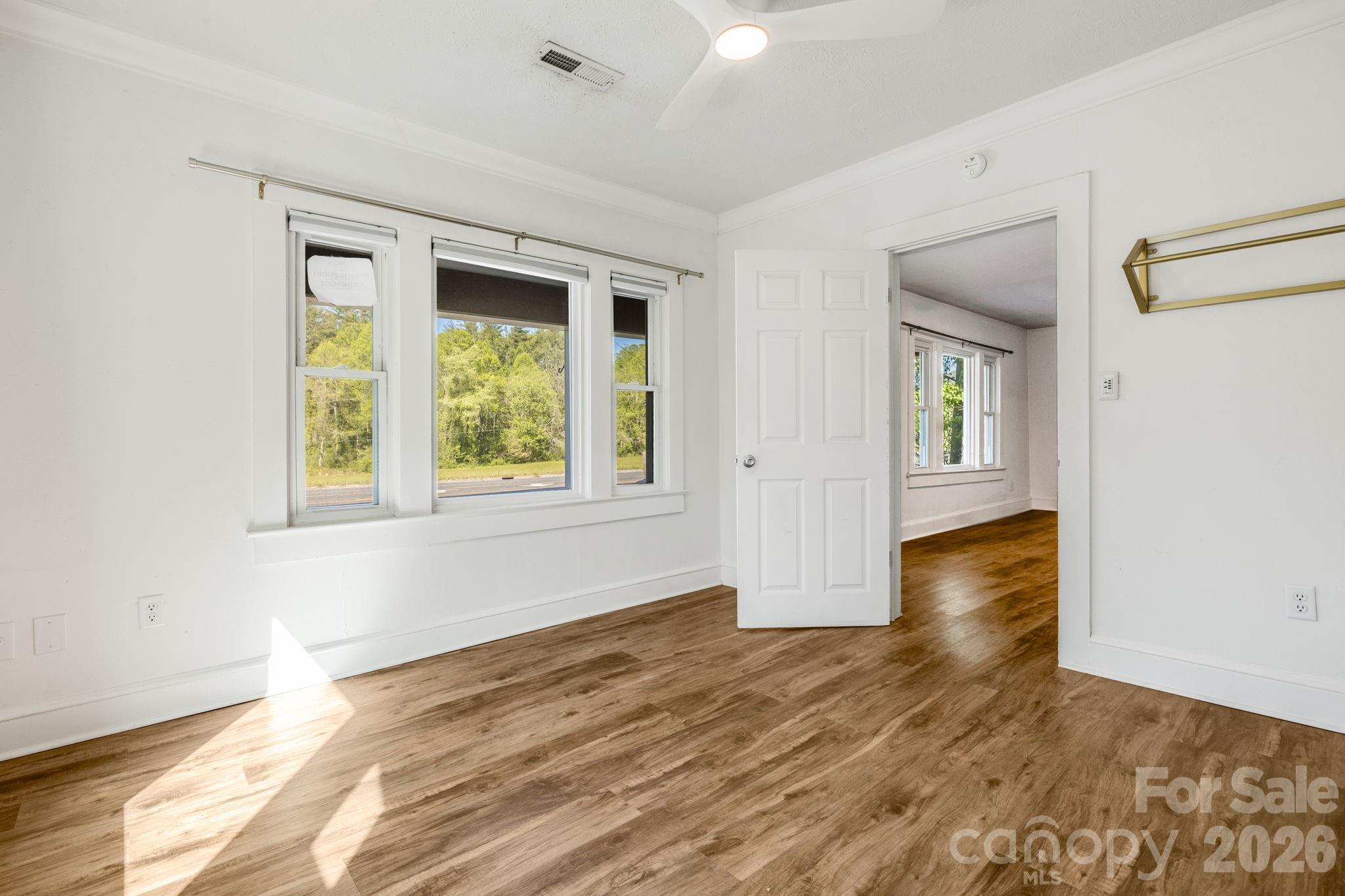 1148 Charlotte Highway — Fairview