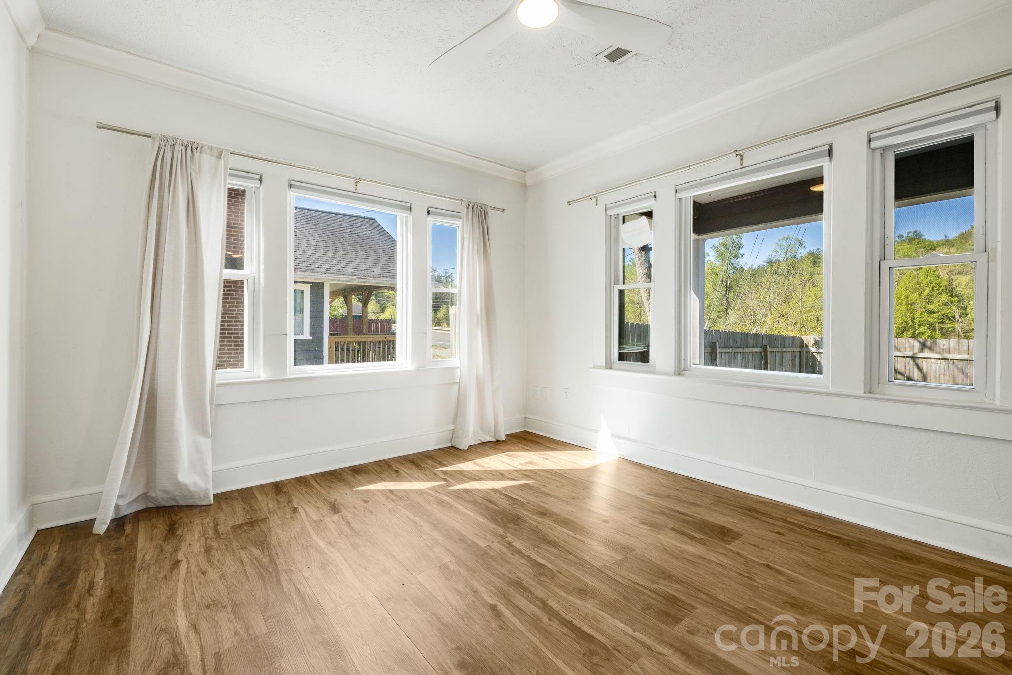 1148 Charlotte Highway — Fairview