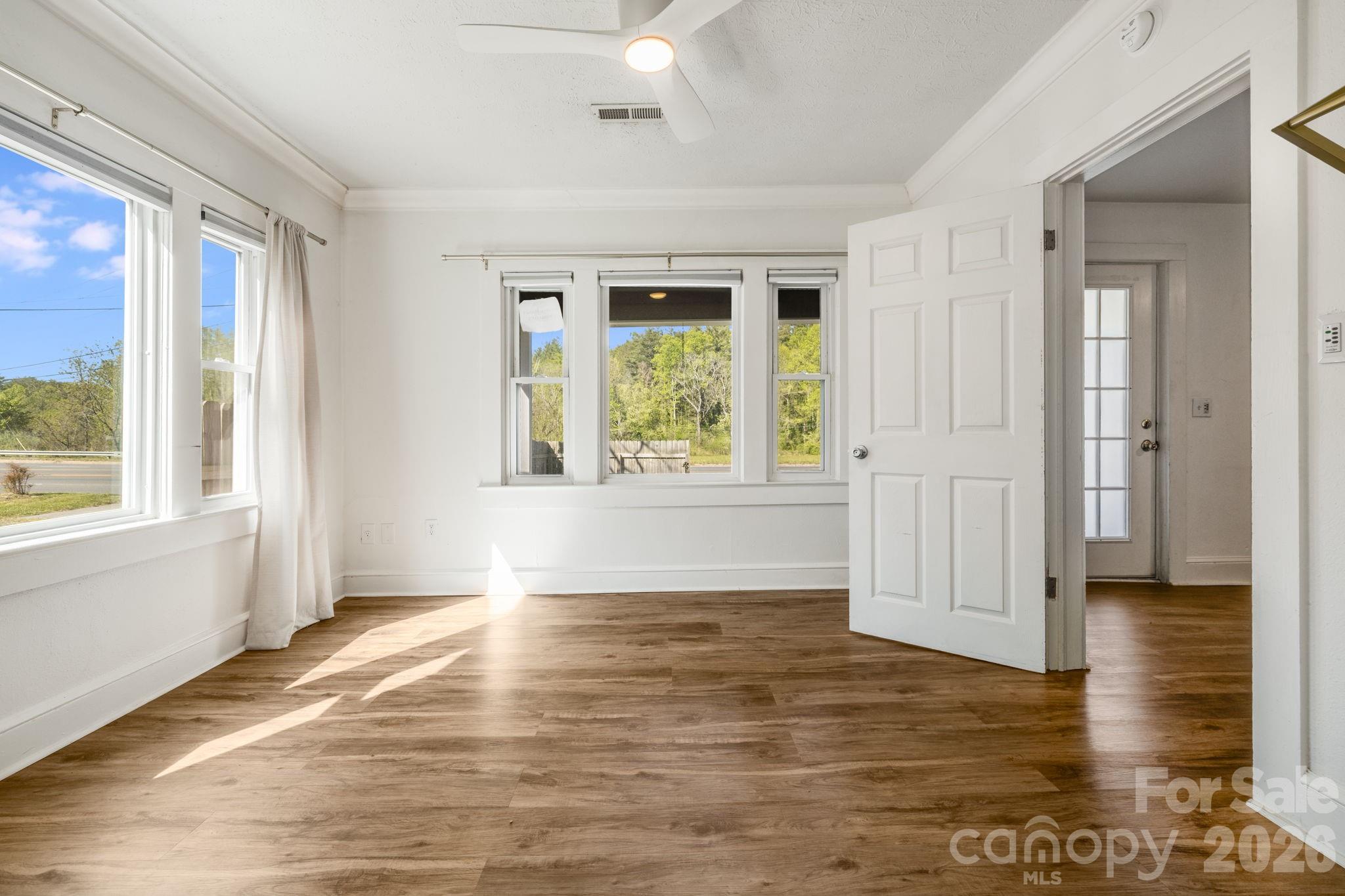 1148 Charlotte Highway — Fairview