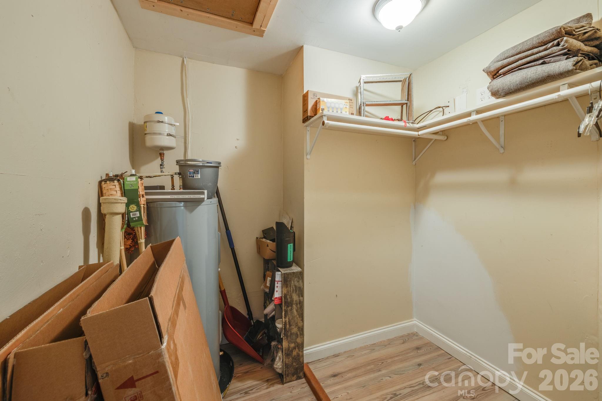 1148 Charlotte Highway — Fairview