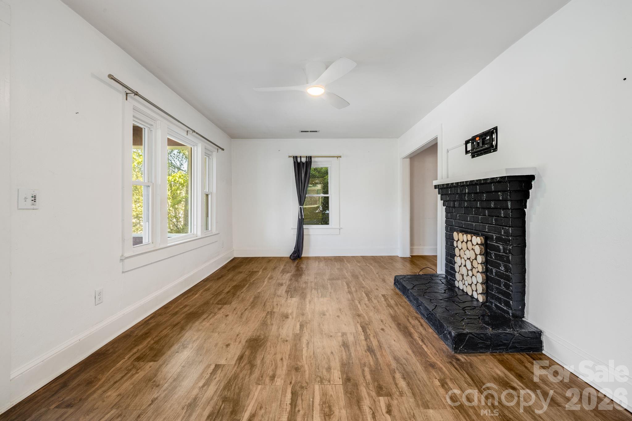 1148 Charlotte Highway — Fairview