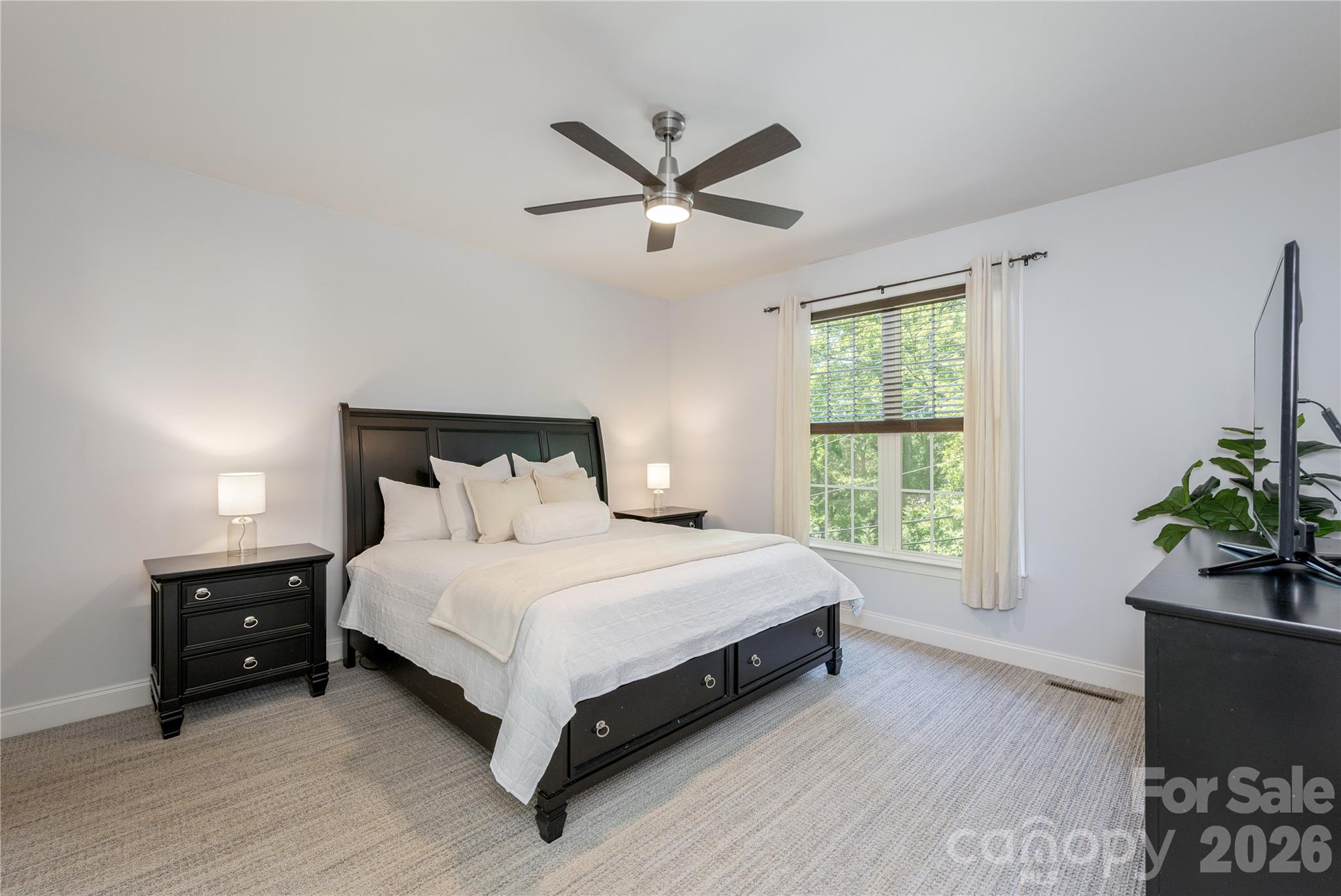 5 Hoolet Court — Biltmore Lake