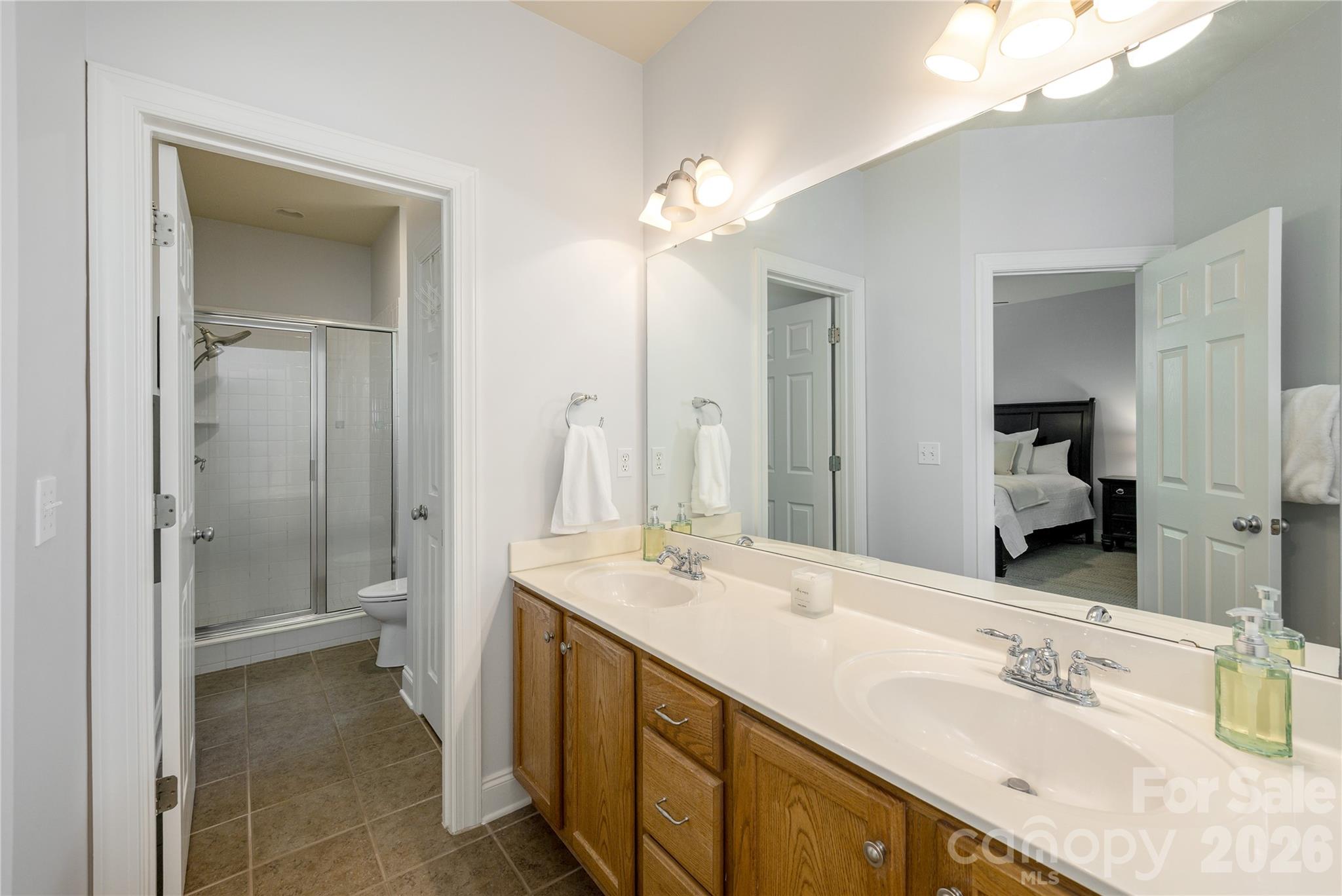5 Hoolet Court — Biltmore Lake