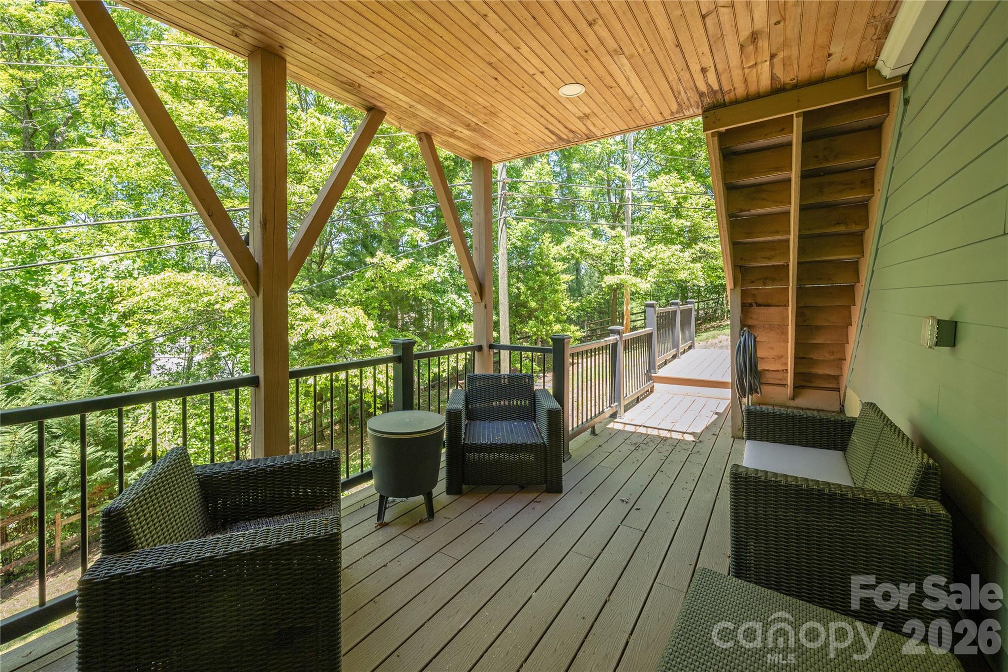 5 Hoolet Court — Biltmore Lake