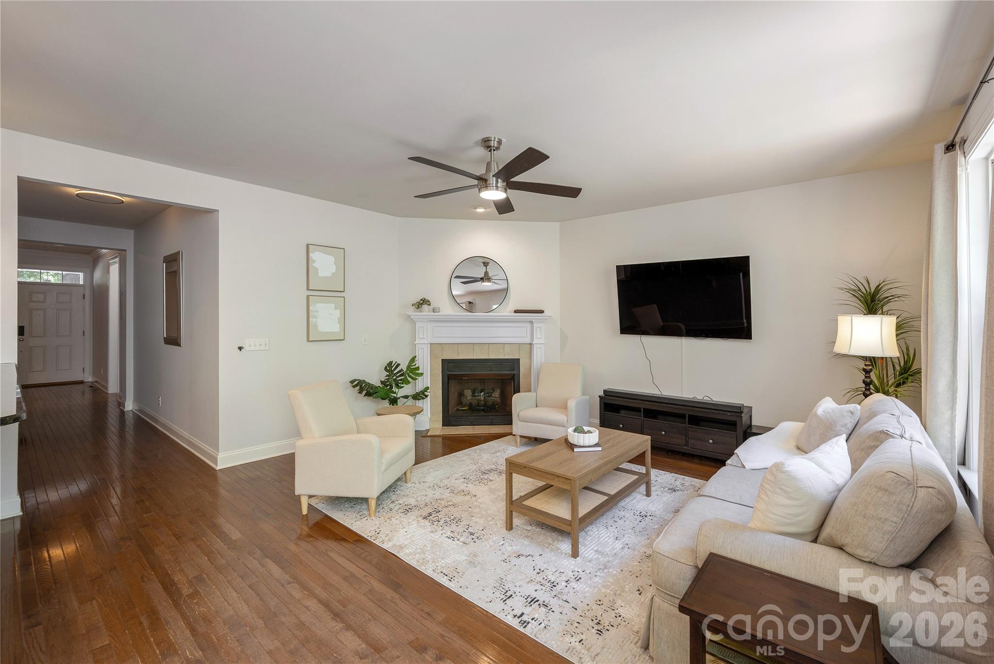 5 Hoolet Court — Biltmore Lake
