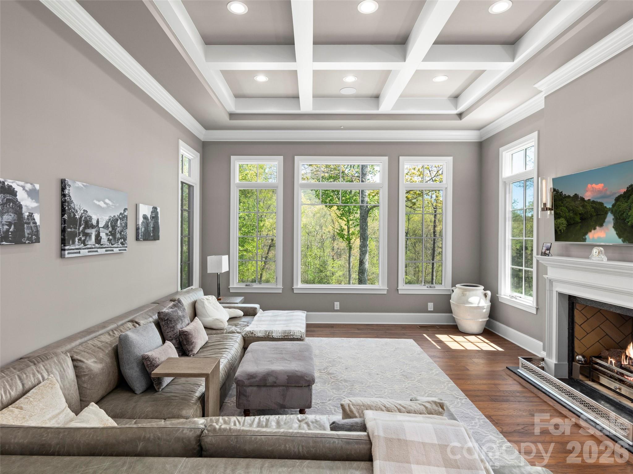 1925 White Tree Trail — Arden