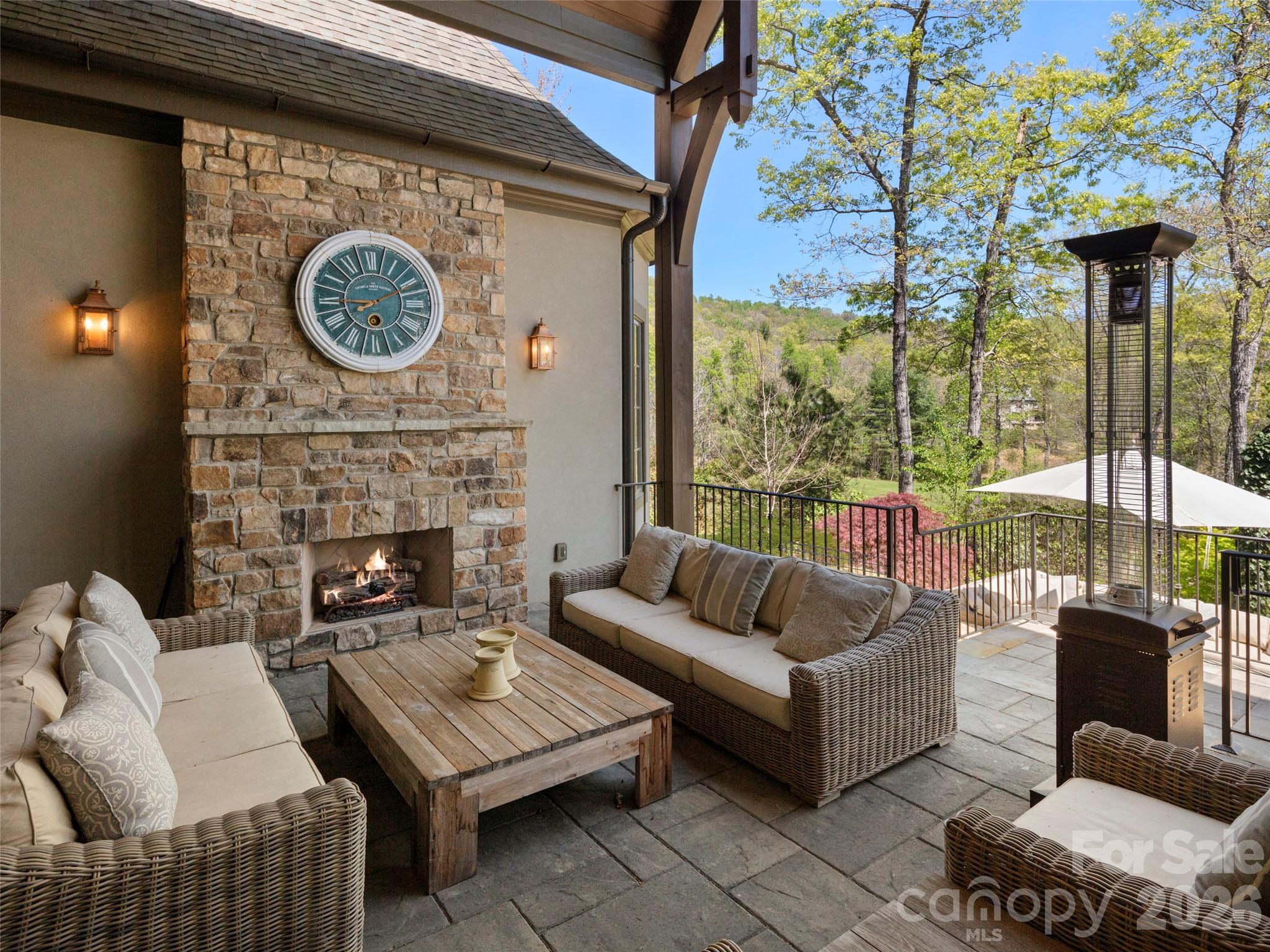 1925 White Tree Trail — Arden