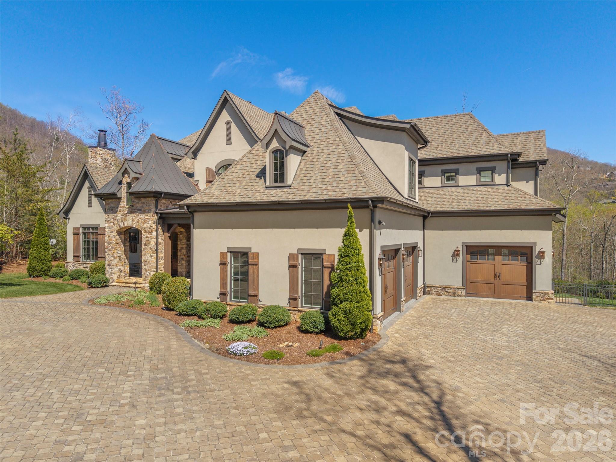 1925 White Tree Trail — Arden