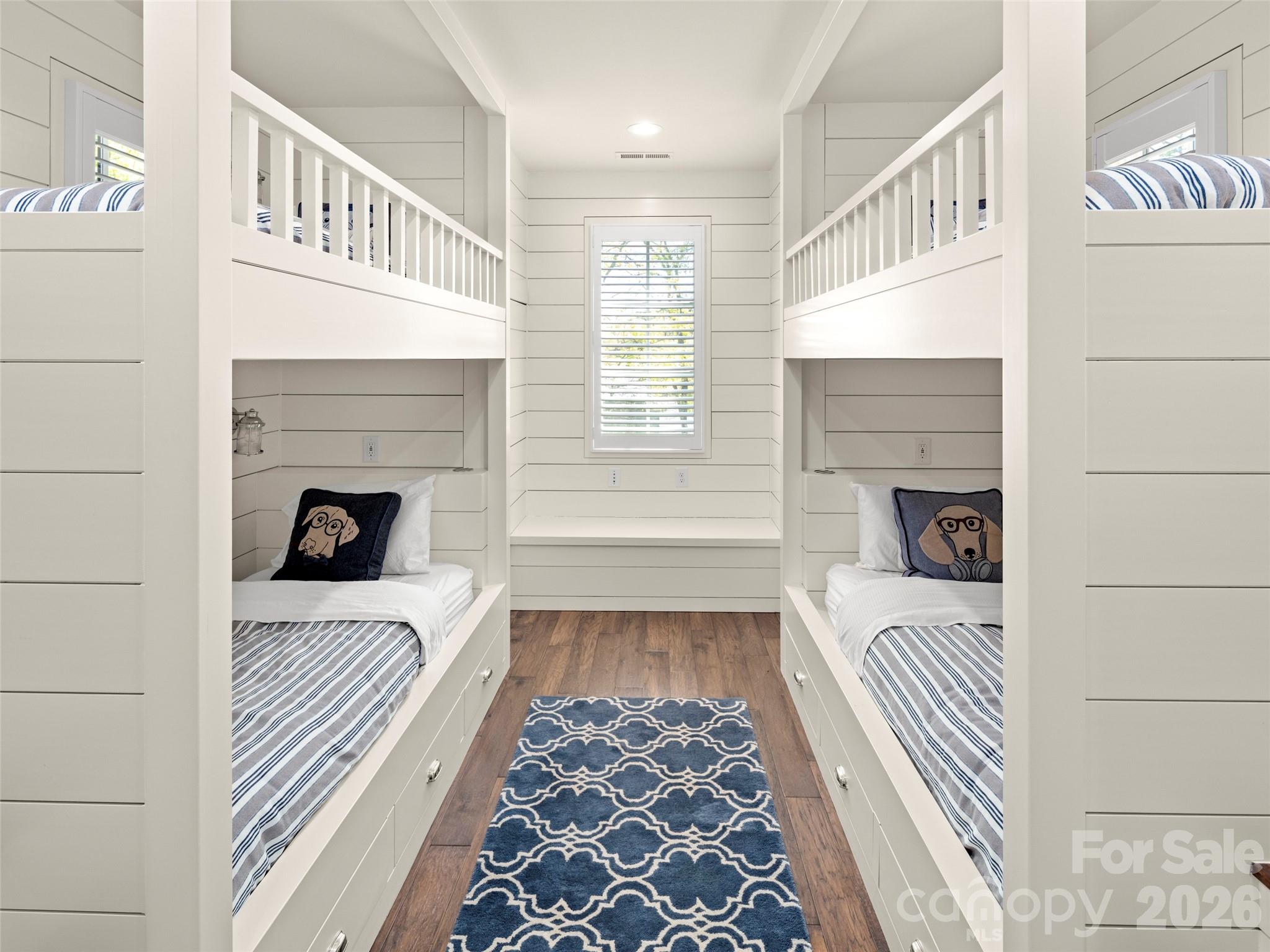 1925 White Tree Trail — Arden