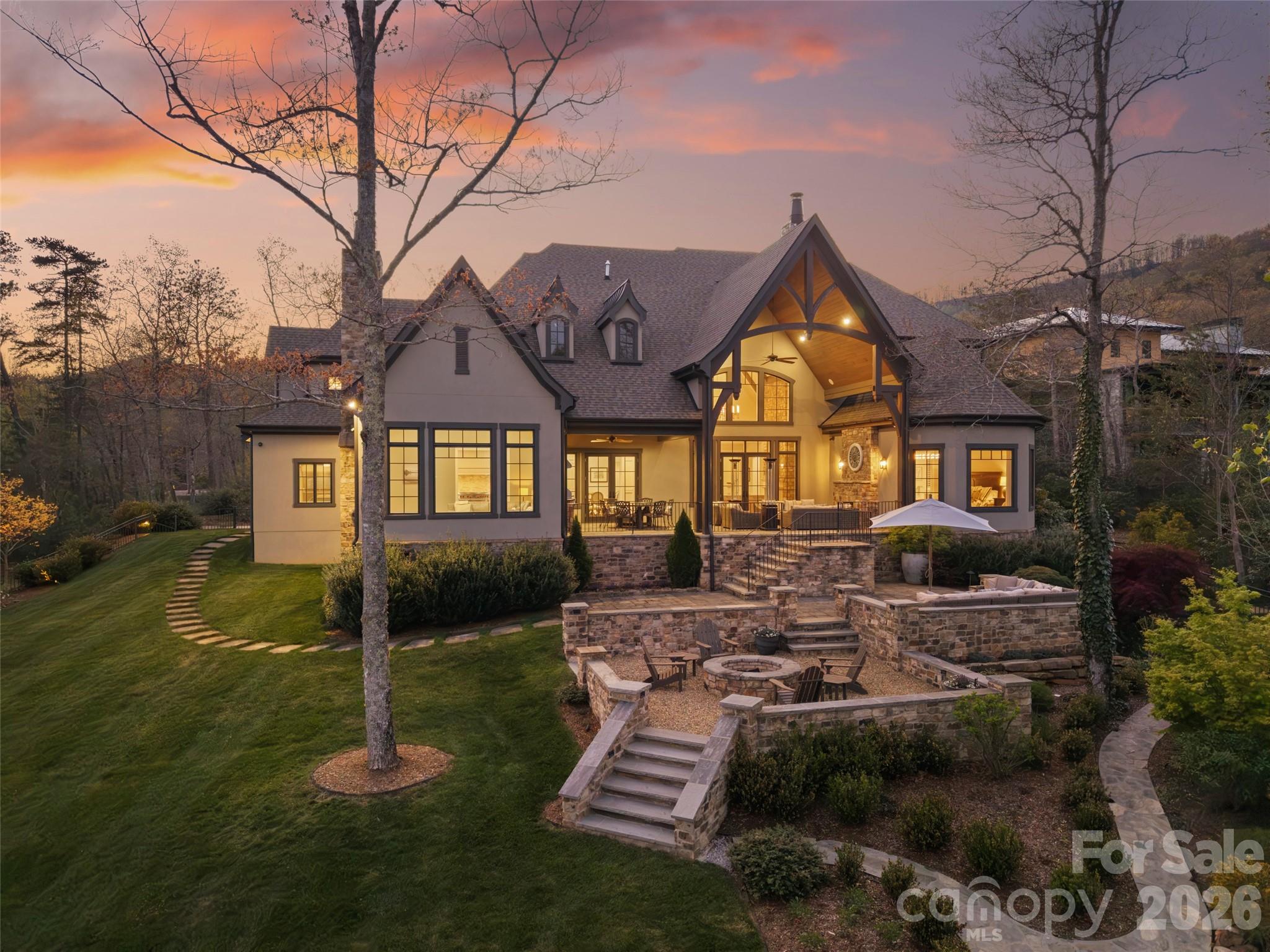 1925 White Tree Trail — Arden