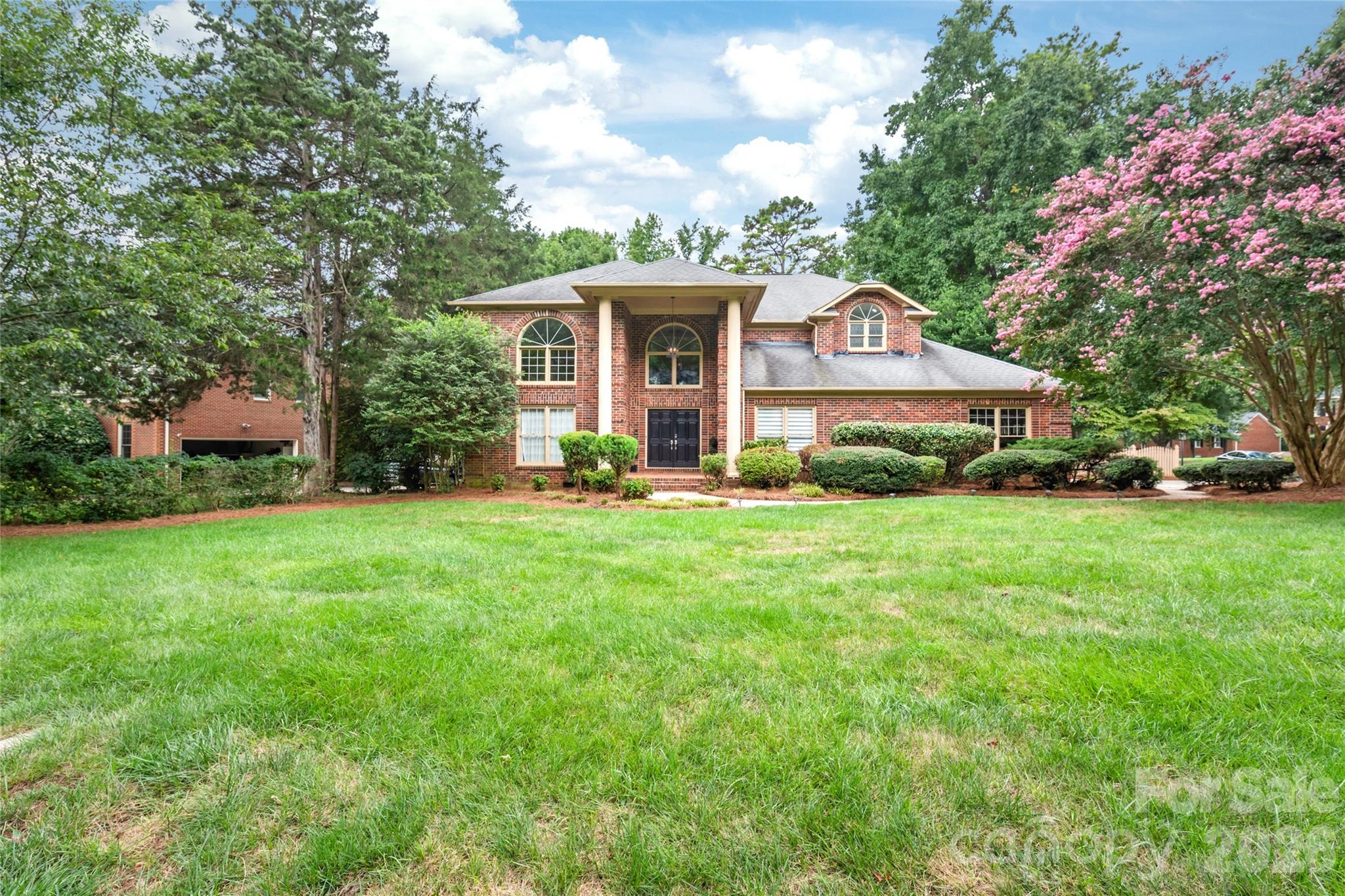 8600 Brownes Pond Lane — Charlotte
