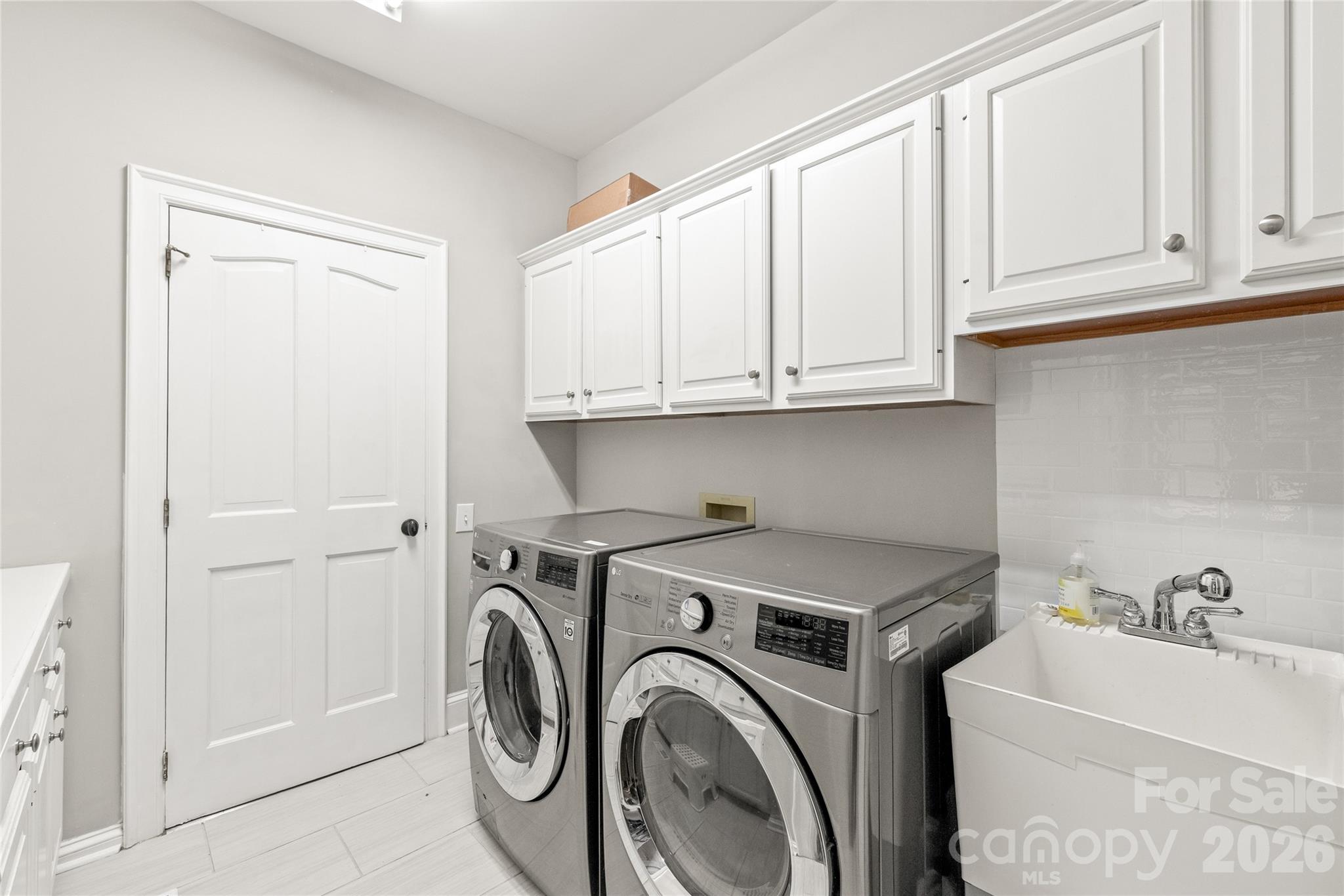 8600 Brownes Pond Lane — Charlotte
