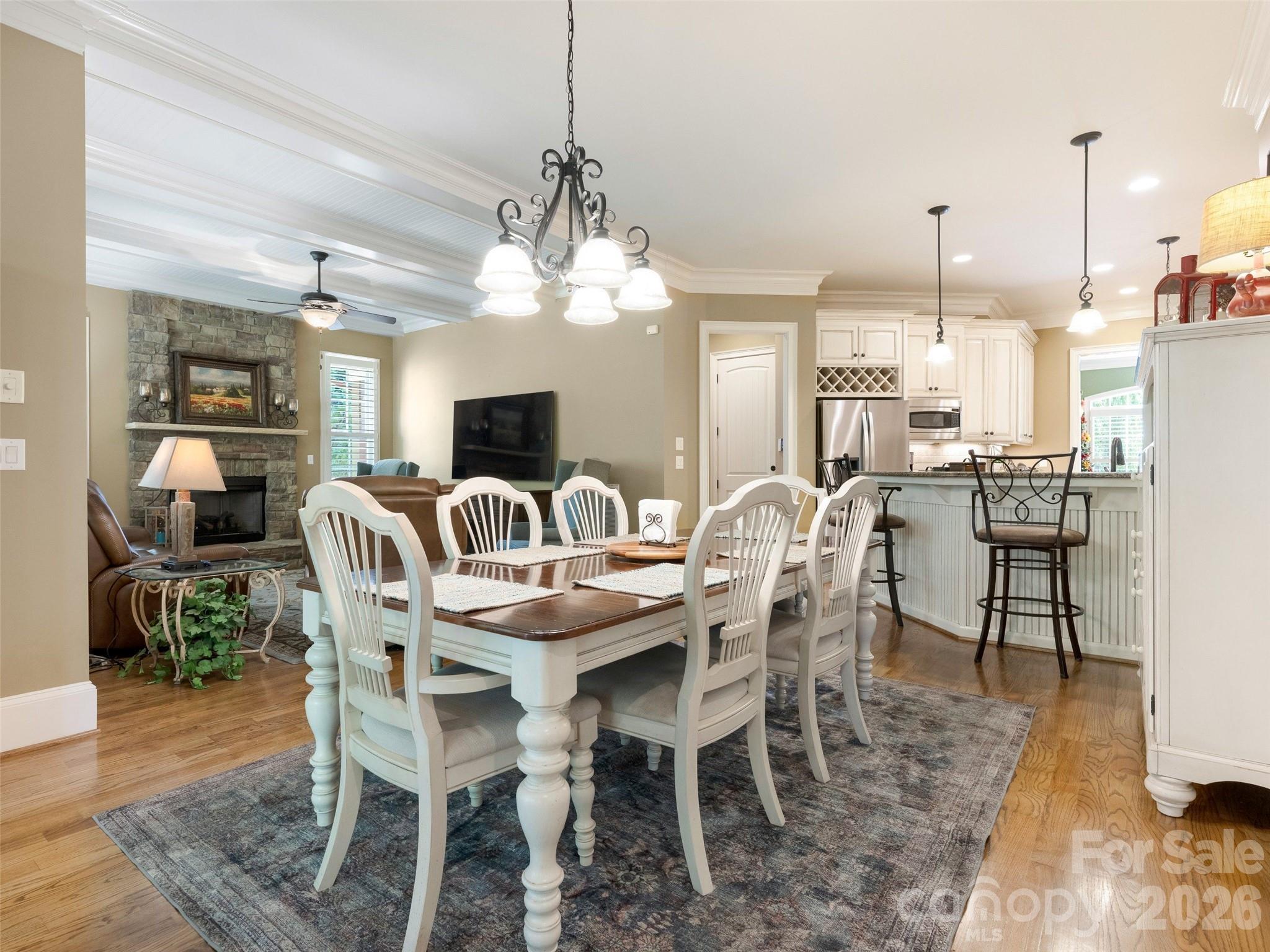 2130 Garden View Lane — Matthews