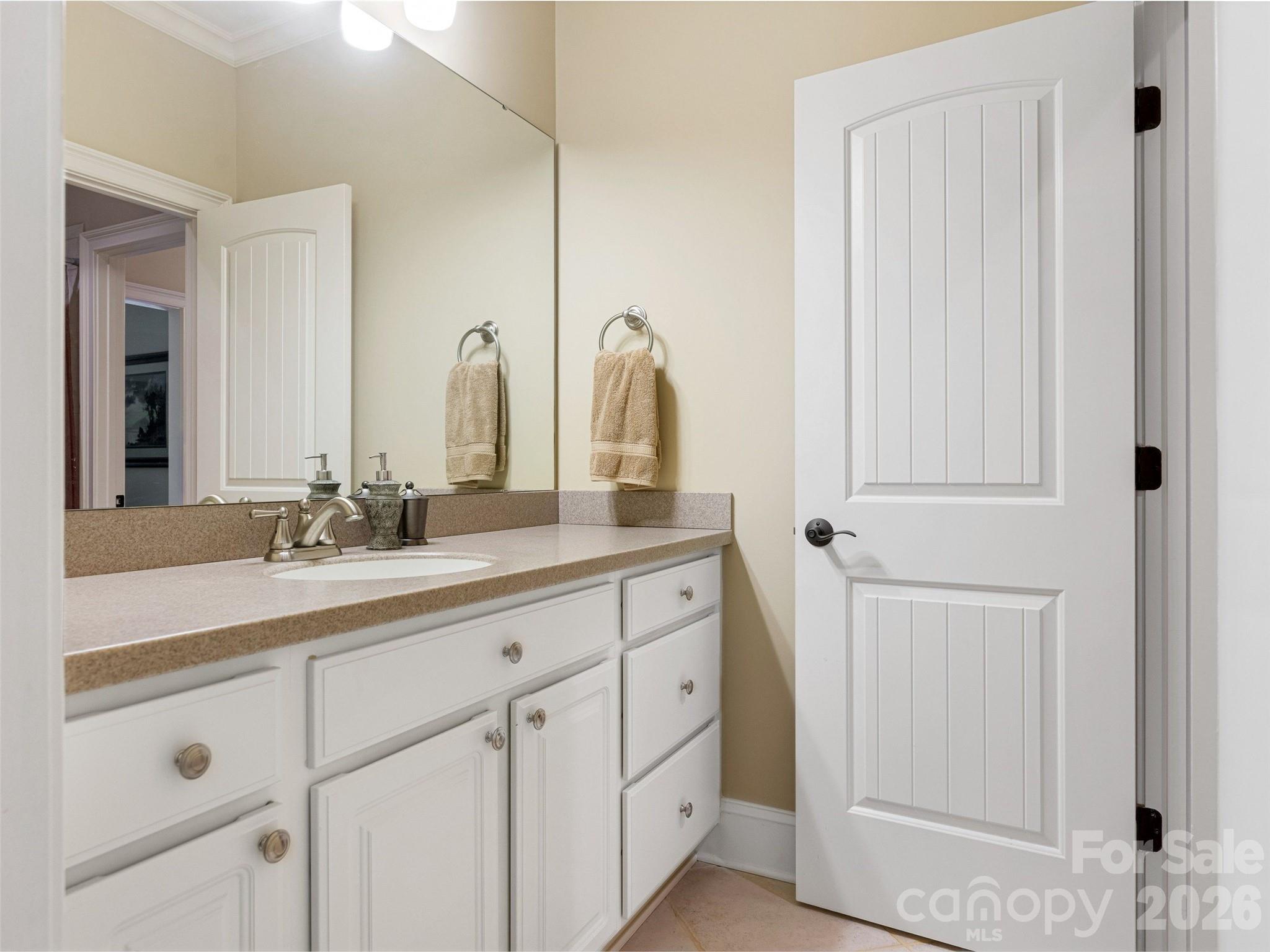 2130 Garden View Lane — Matthews