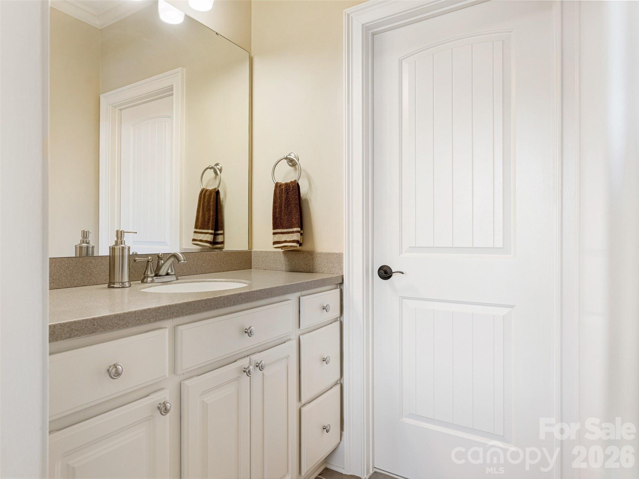 2130 Garden View Lane — Matthews