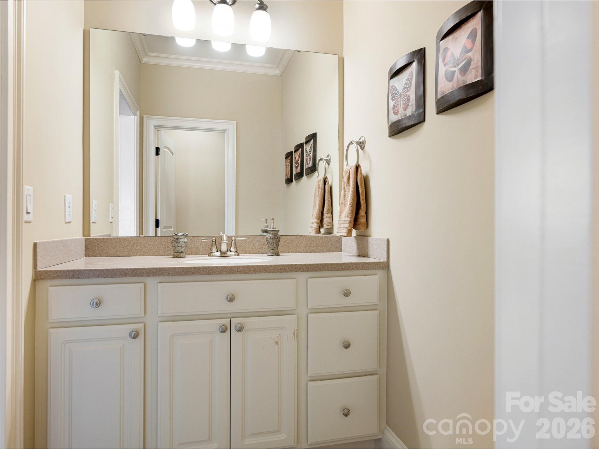 2130 Garden View Lane — Matthews