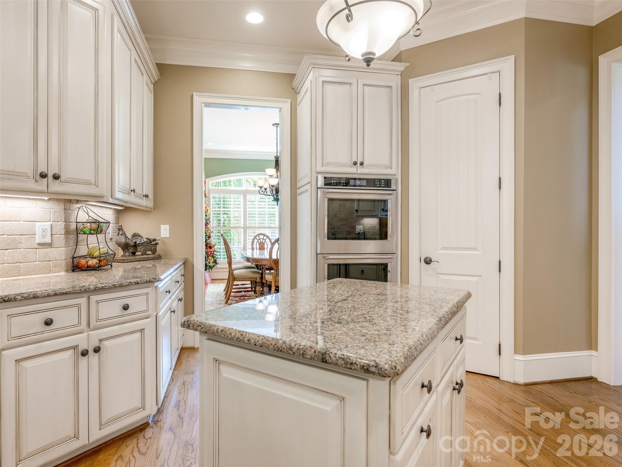 2130 Garden View Lane — Matthews