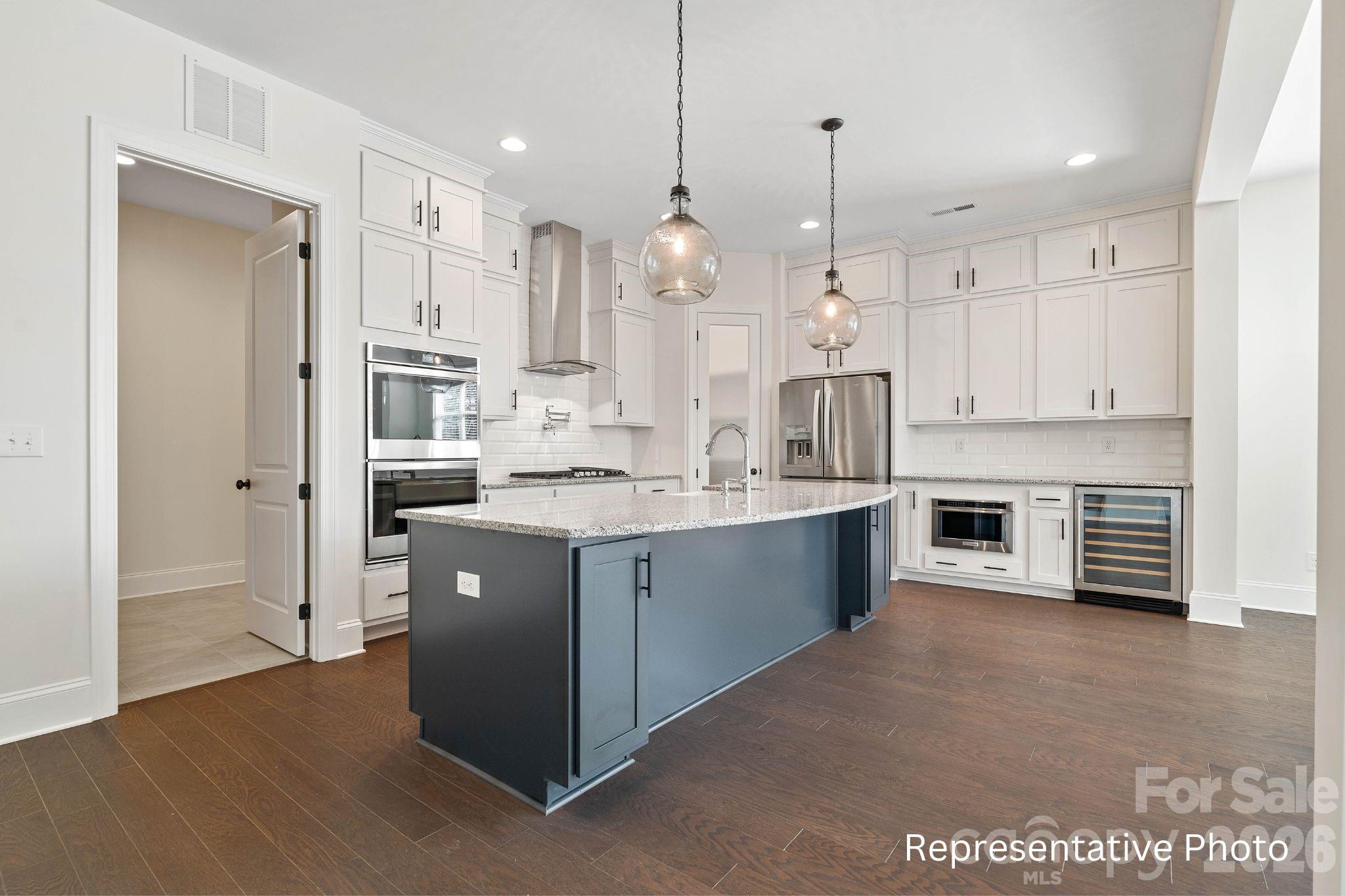 20392 Queens Street — Cornelius
