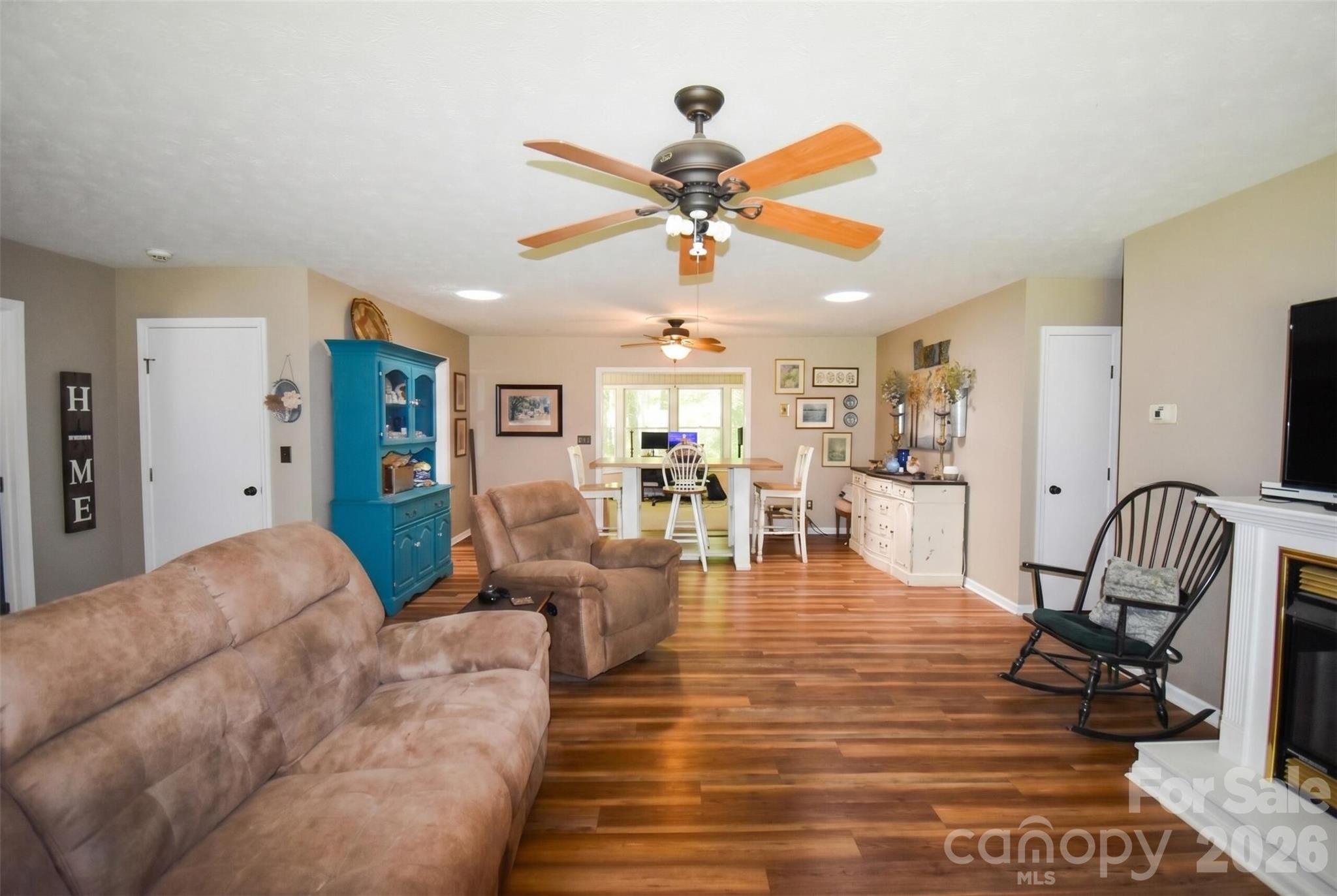 14 N Willow Wood Trail — Hendersonville